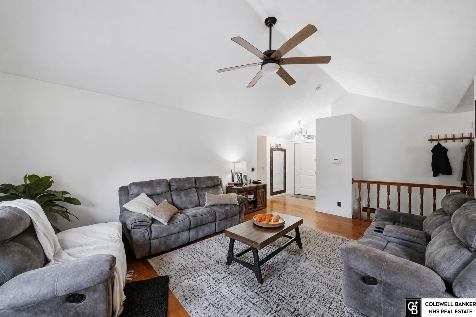 3220 Richard Court