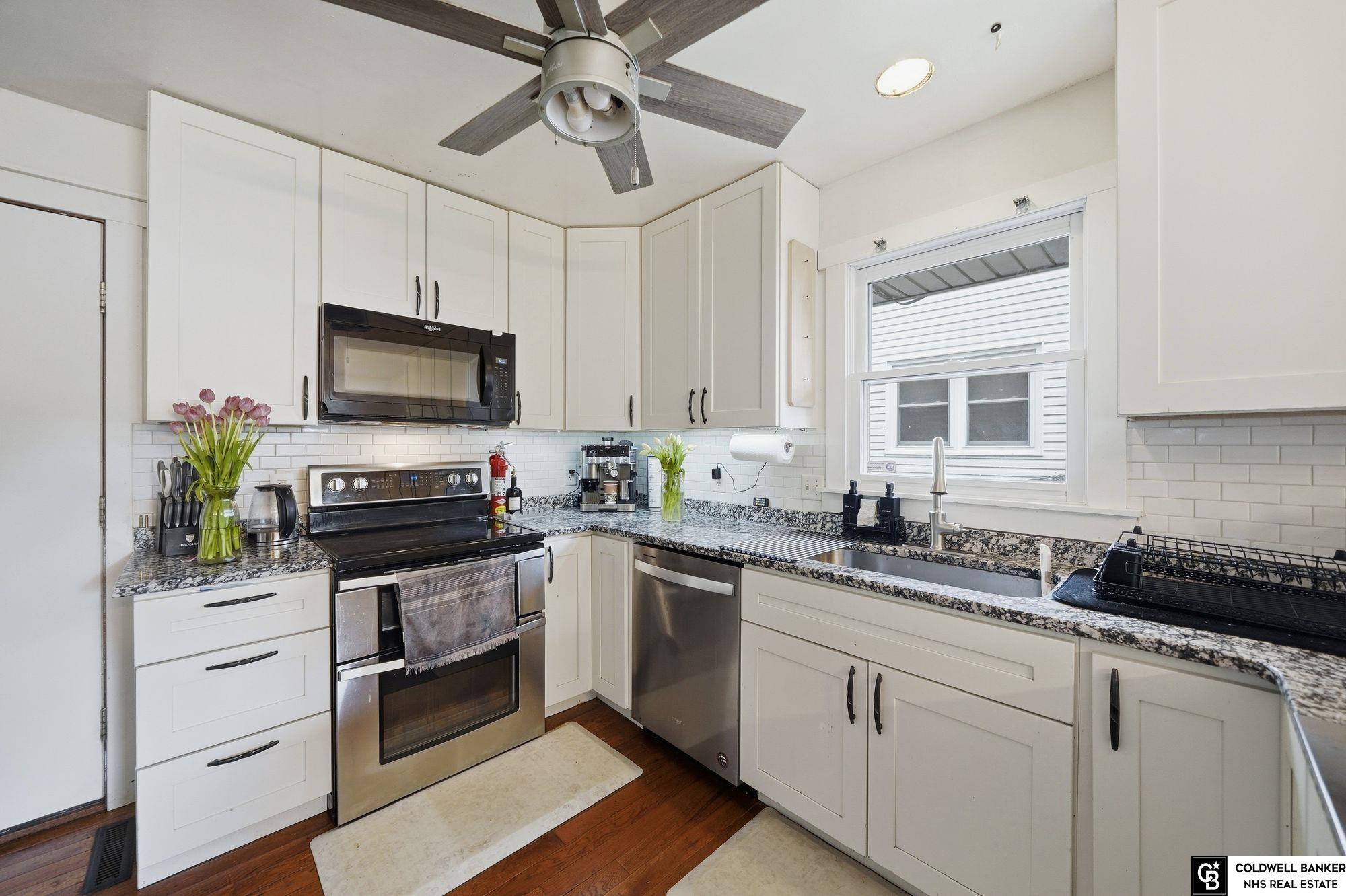 3220 Richard Court