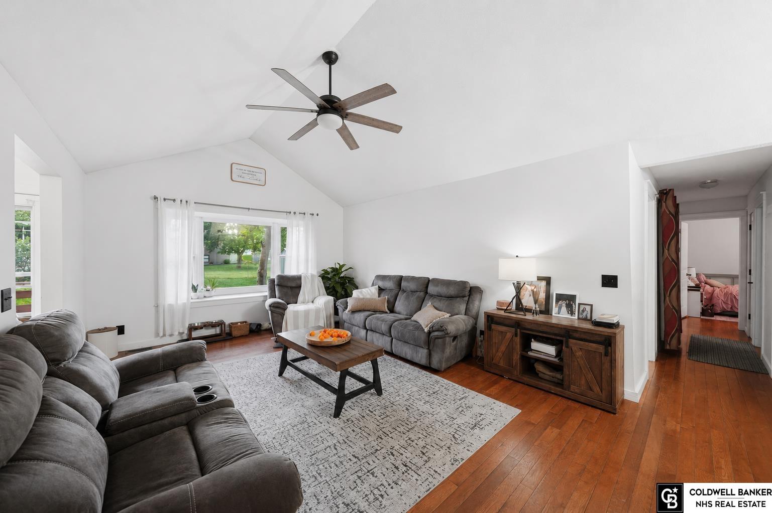 3220 Richard Court