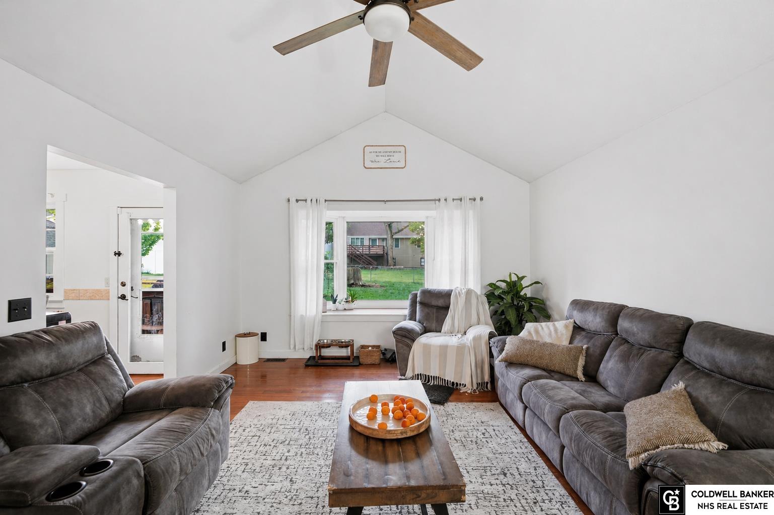 3220 Richard Court