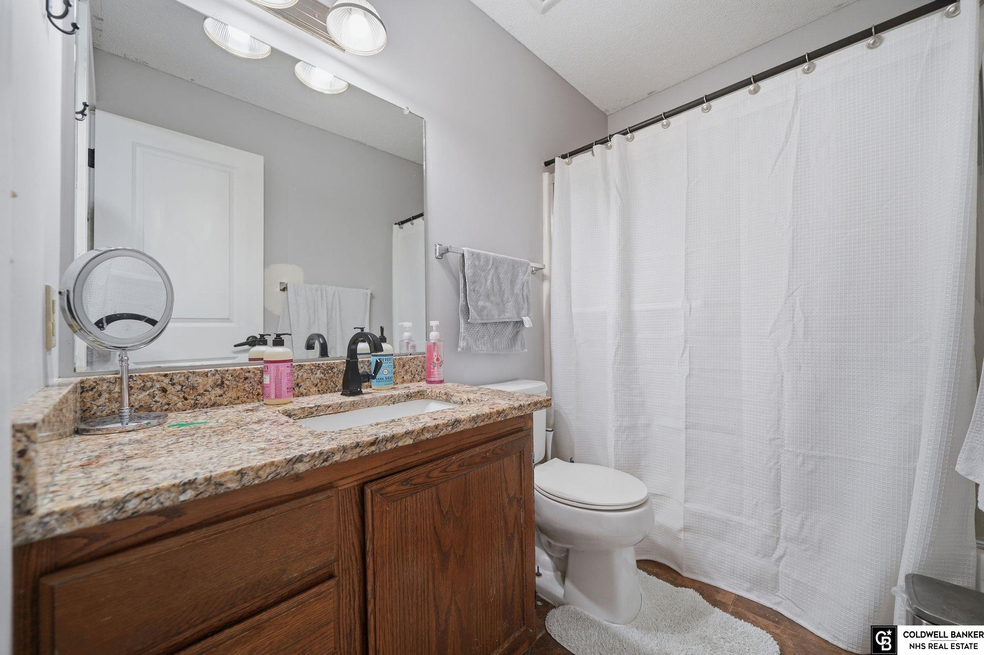 3220 Richard Court