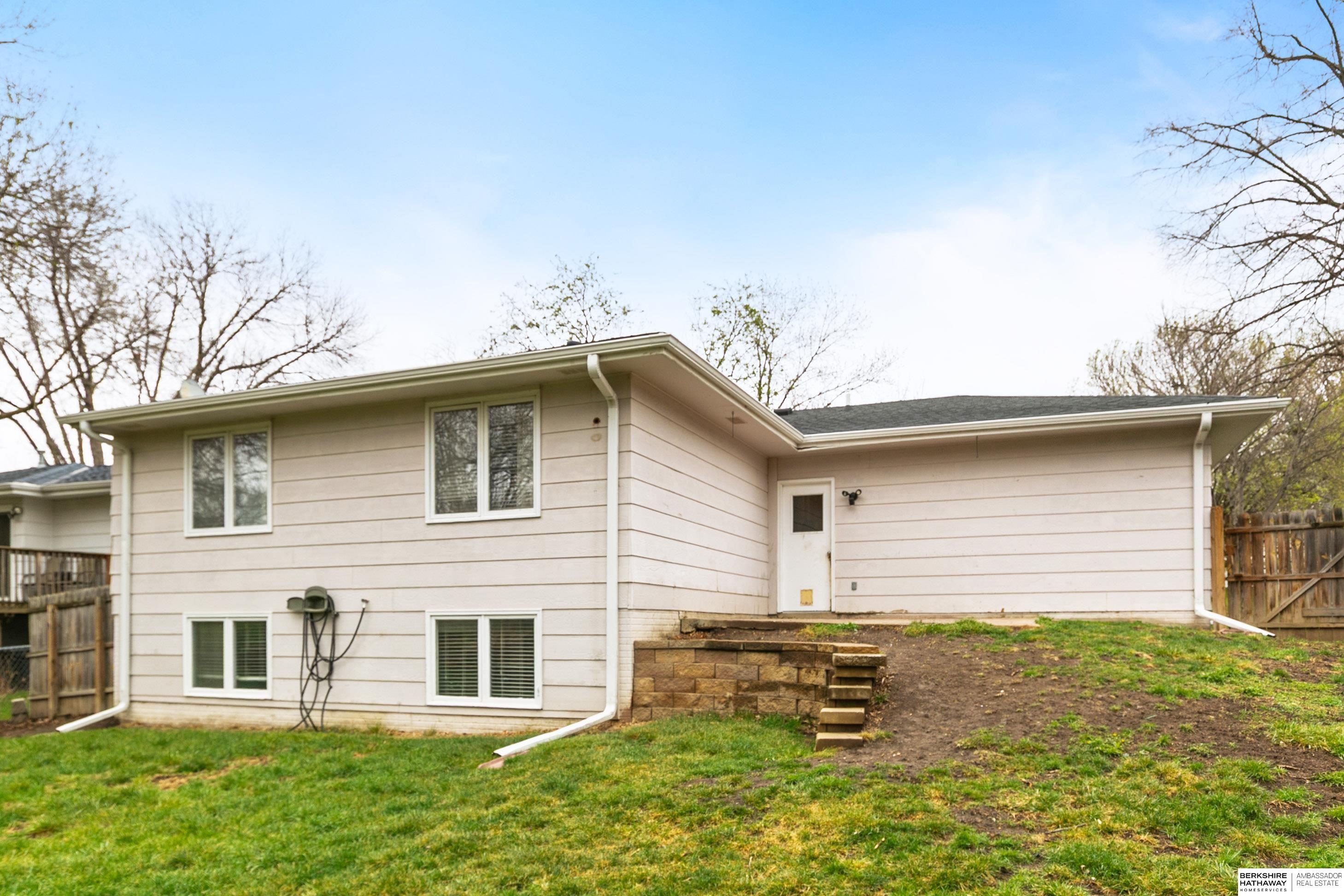 6141 S 48th Street