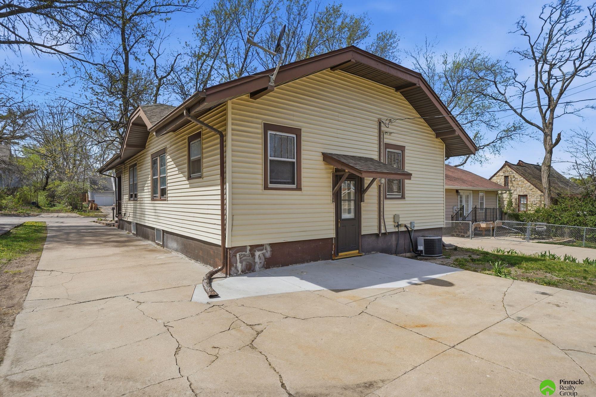 3048 S 48th Street