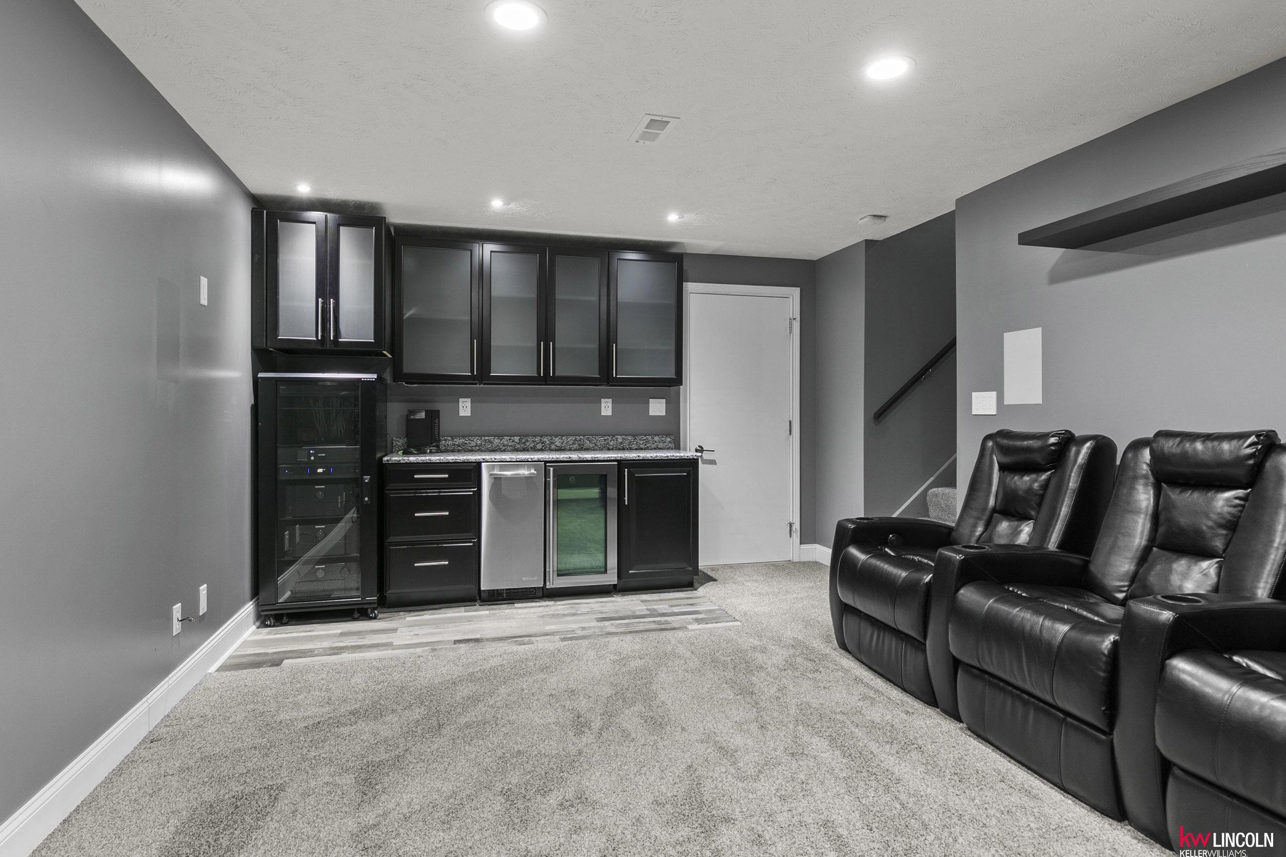 4321 S 60 Street