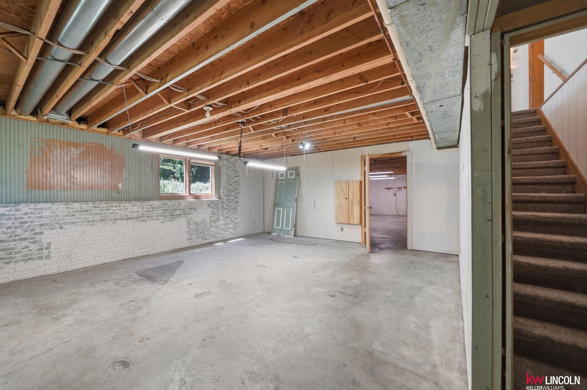 5311 Hallshire Court
