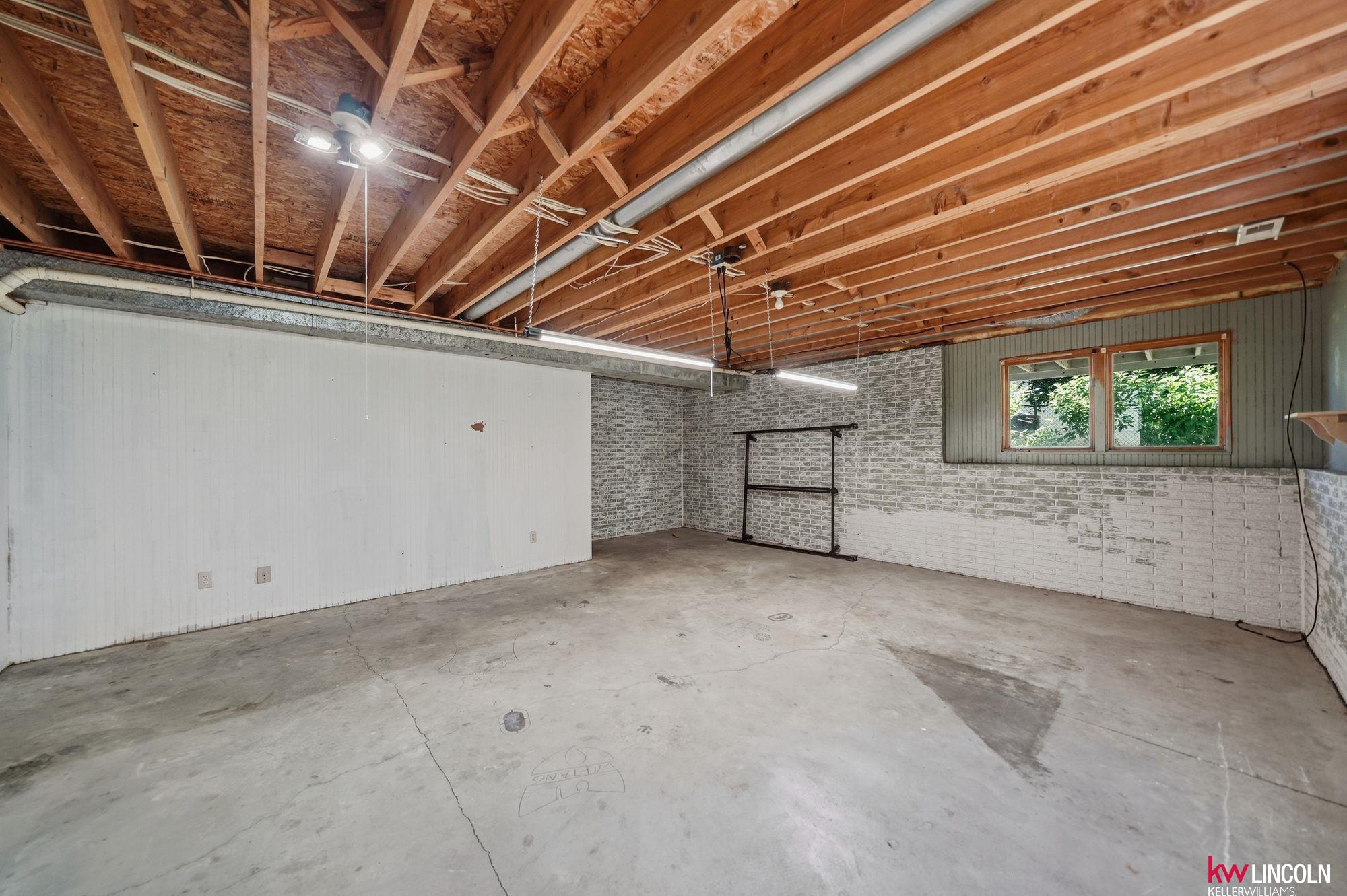 5311 Hallshire Court