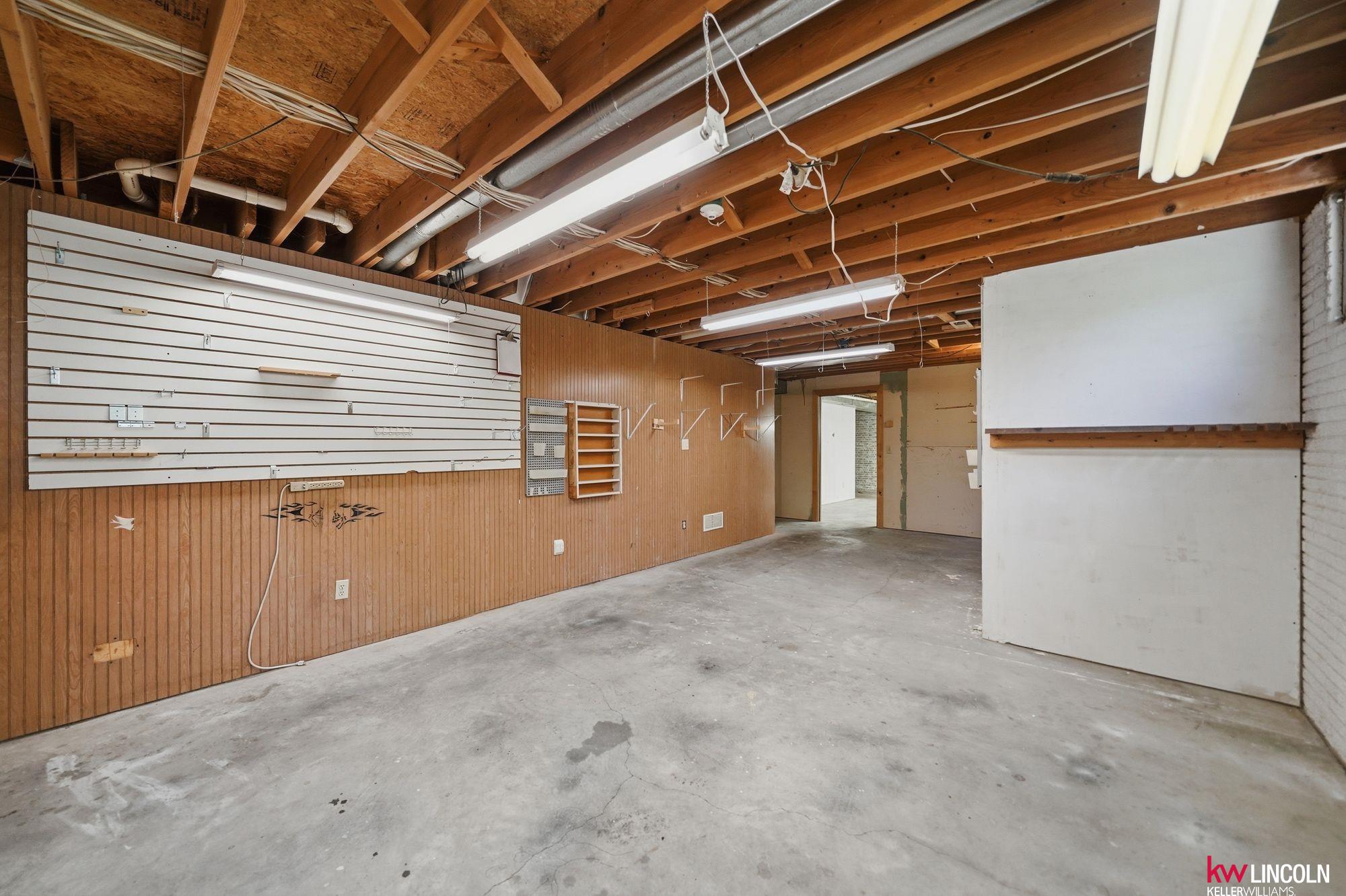 5311 Hallshire Court