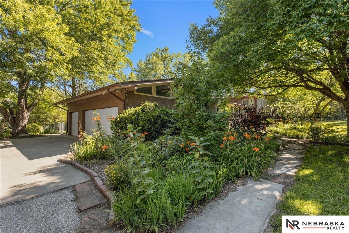 6100 Saltillo Road
