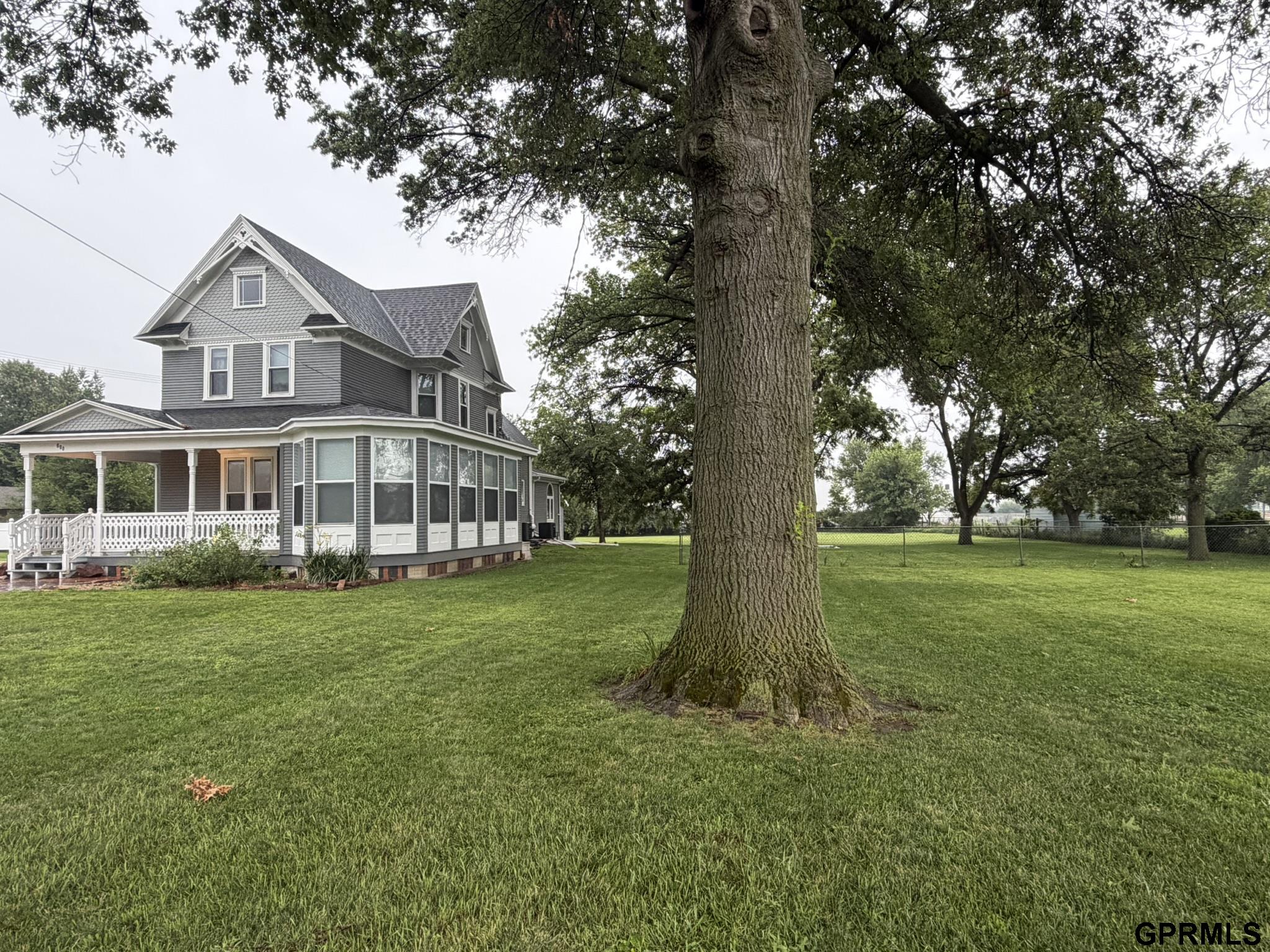 600 W 9th Street