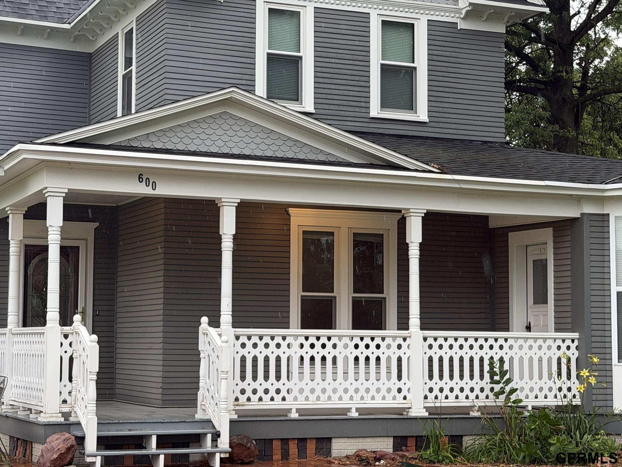 600 W 9th Street