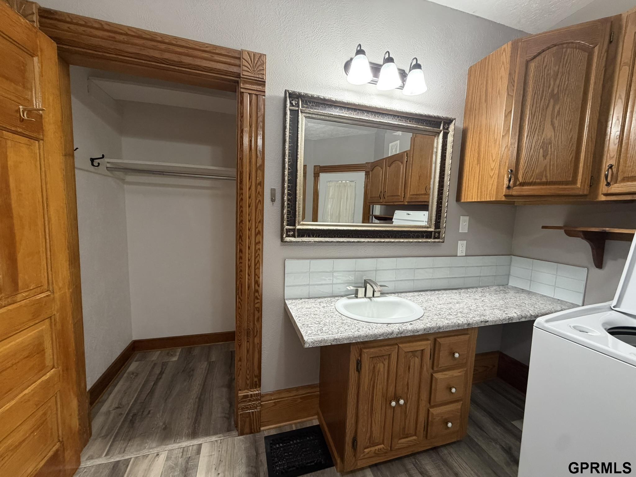 600 W 9th Street