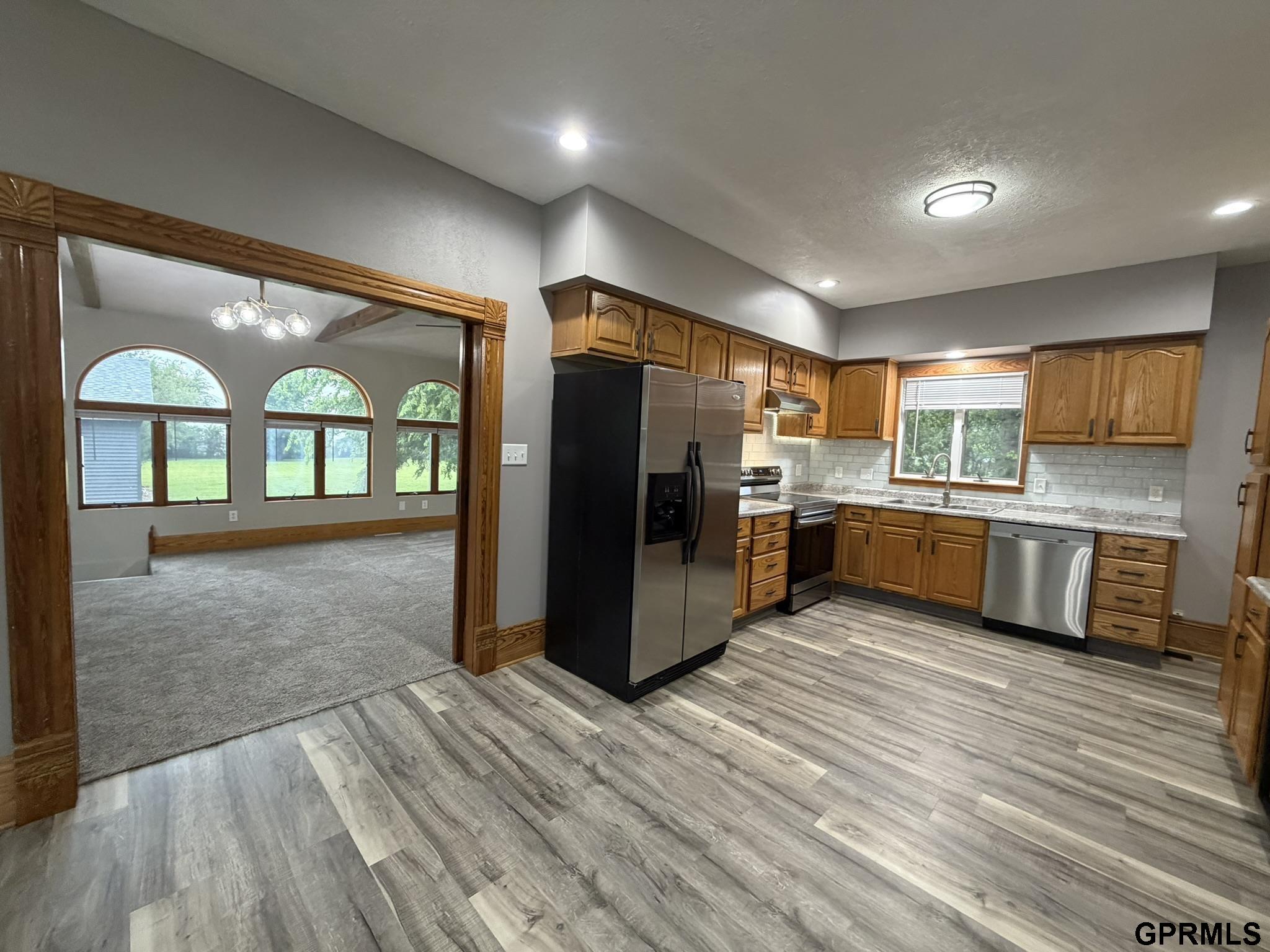600 W 9th Street