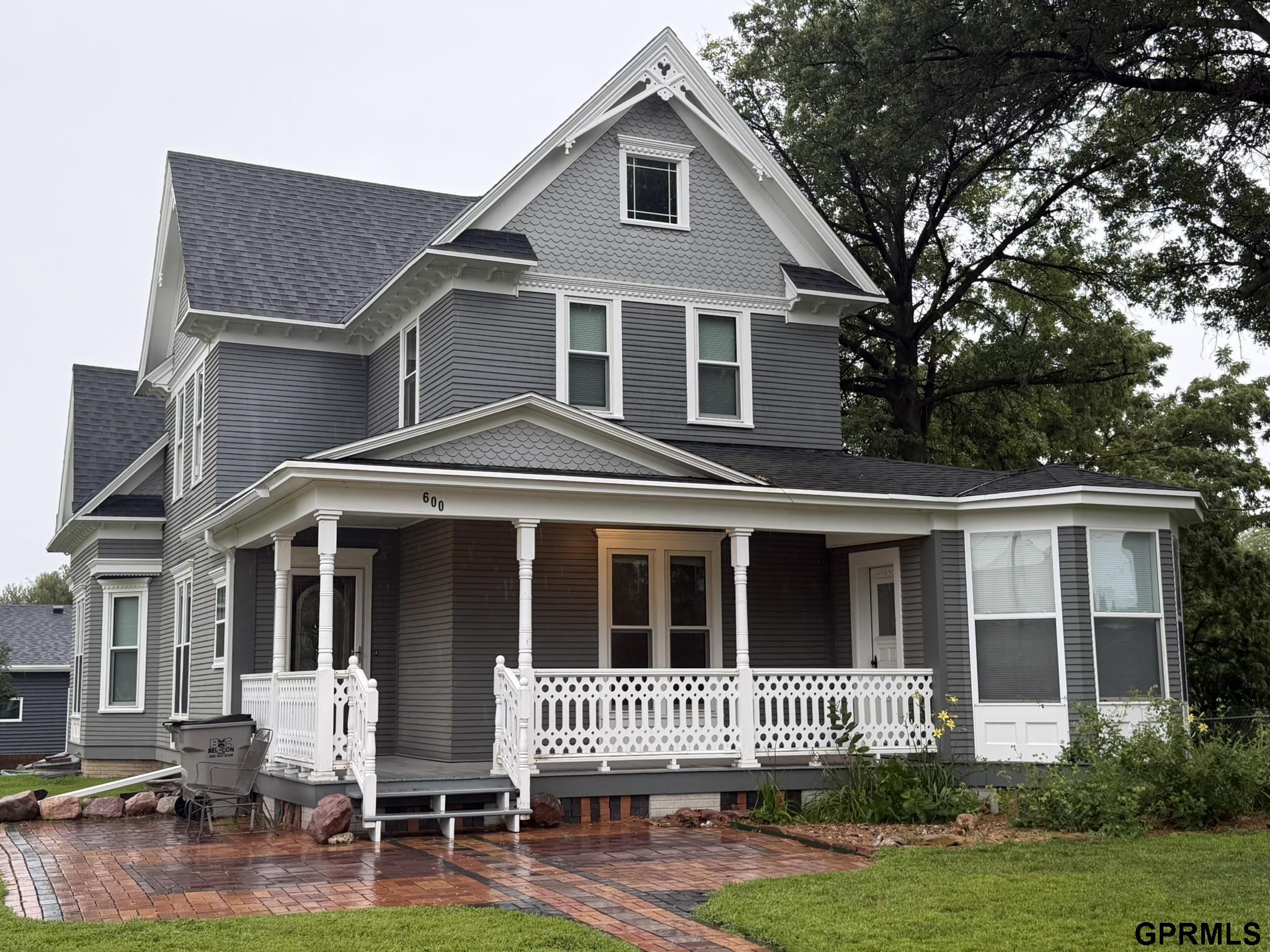 600 W 9th Street