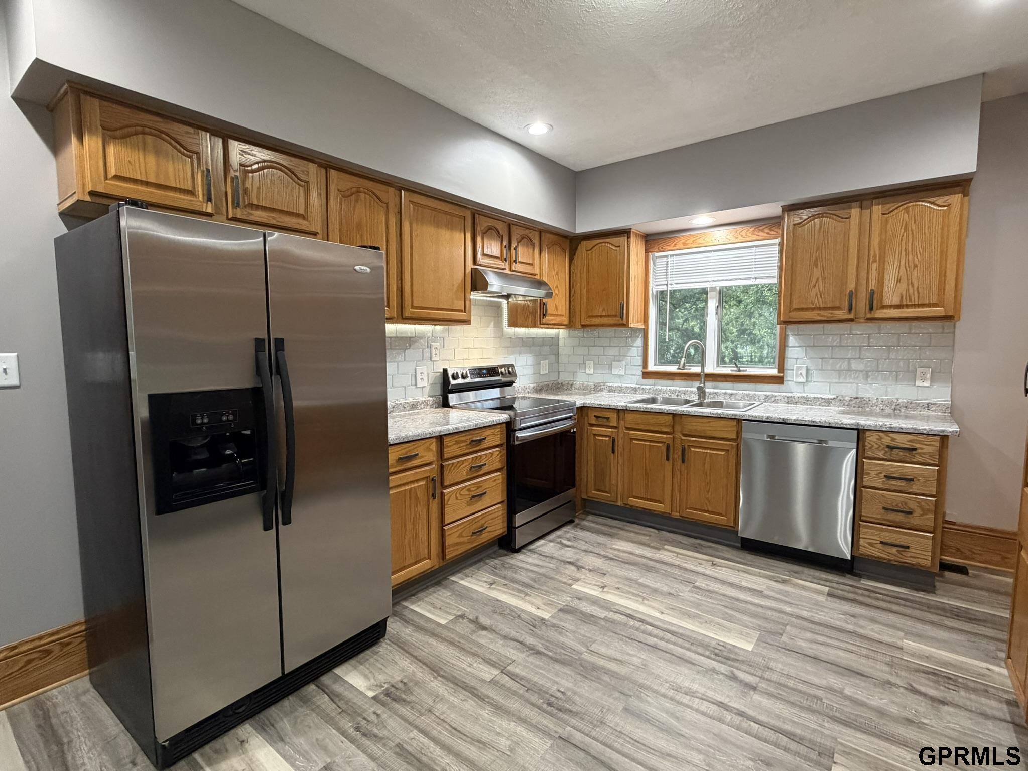 600 W 9th Street