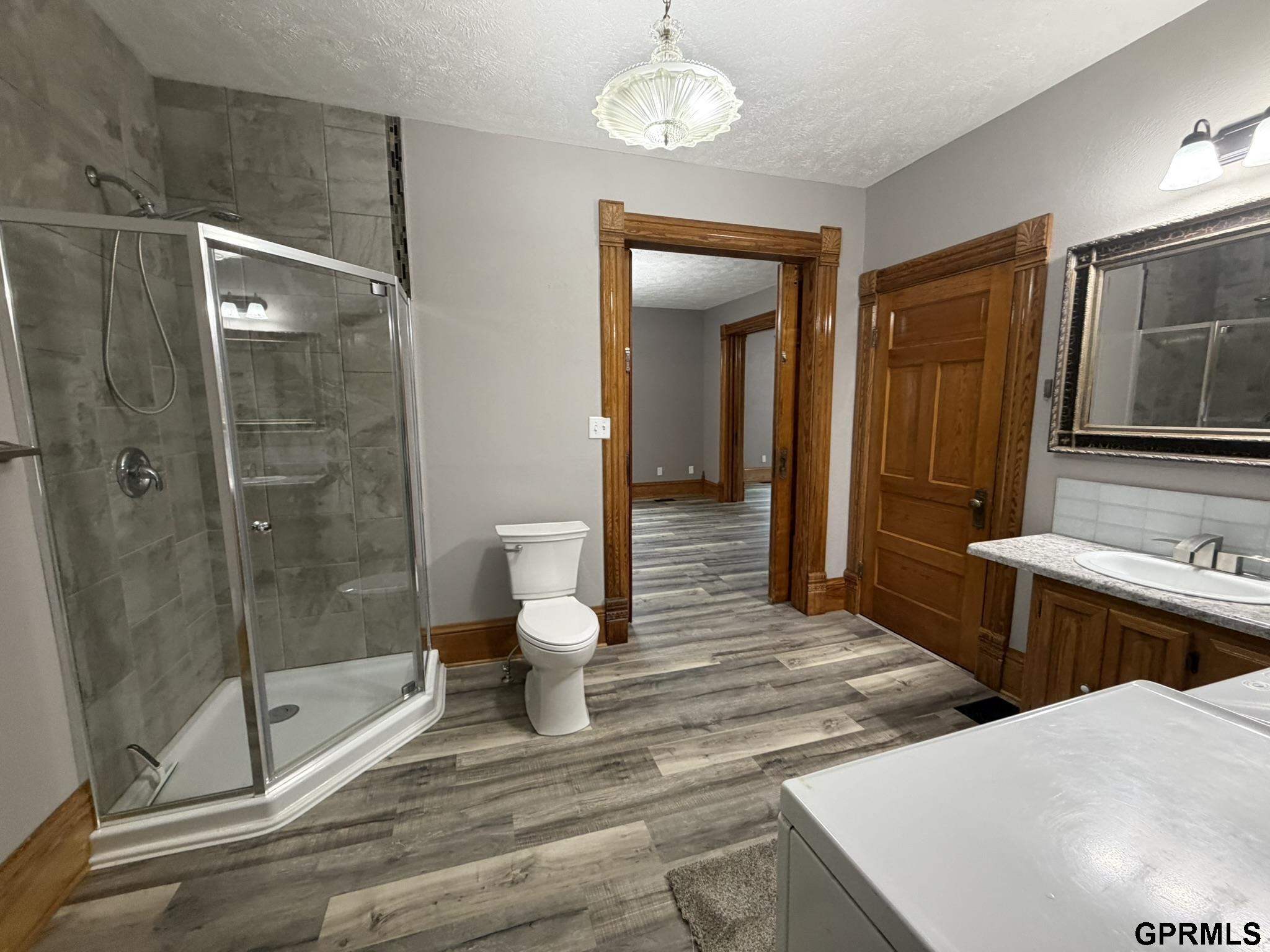 600 W 9th Street