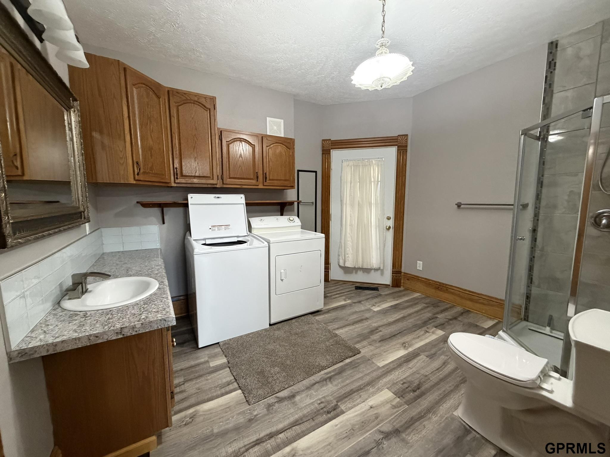 600 W 9th Street