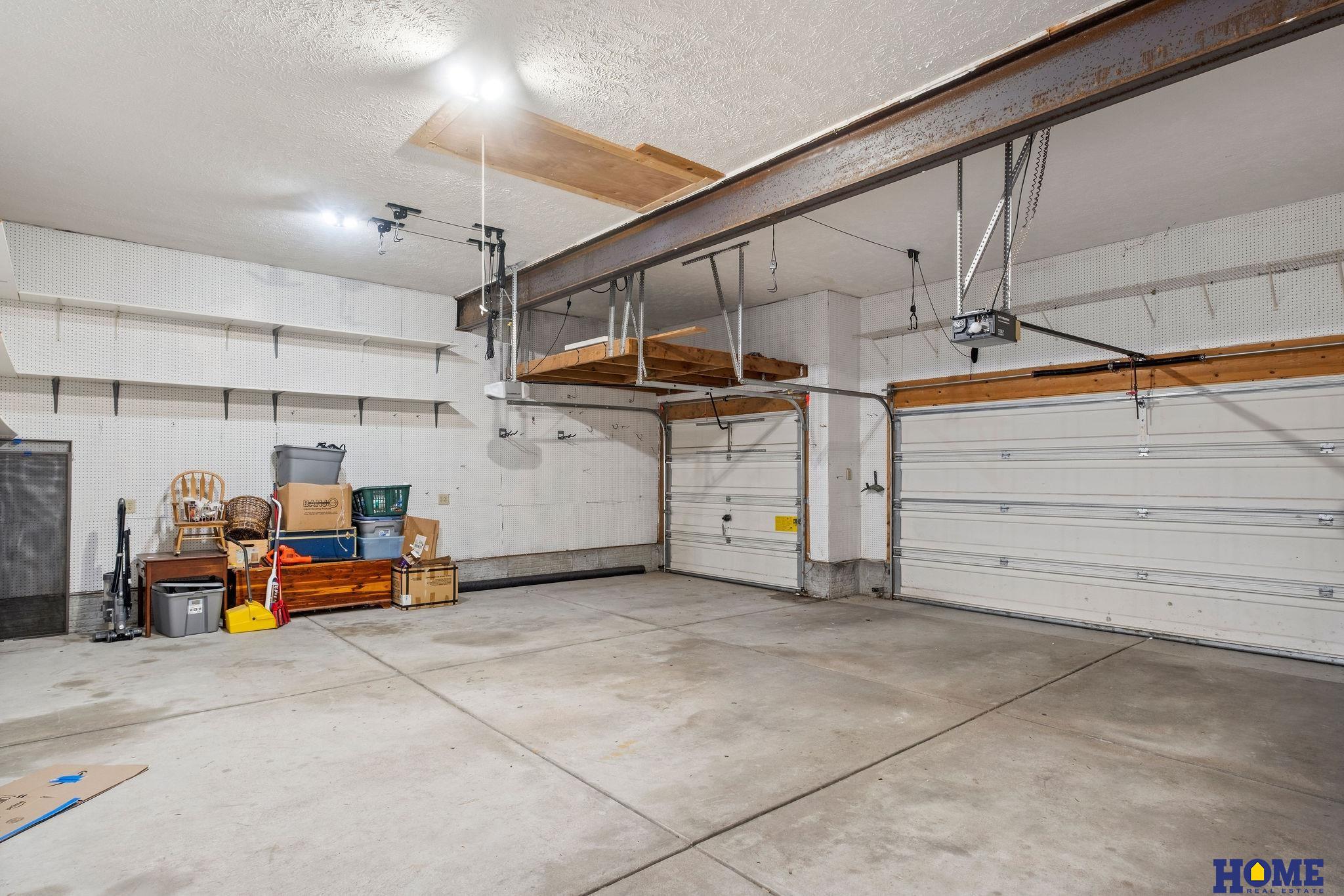 143 W Lombard Drive