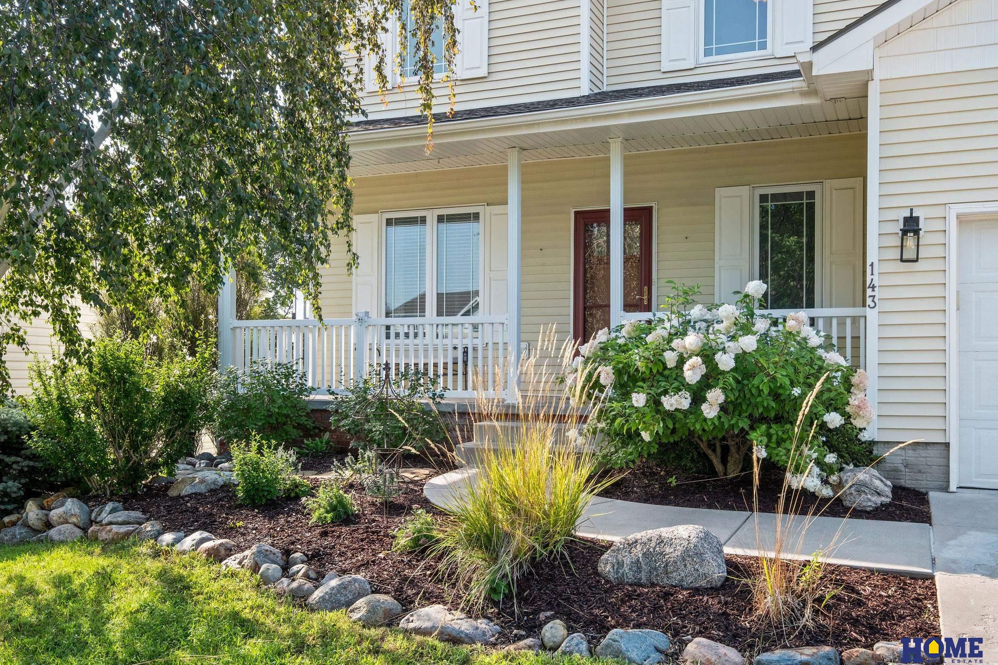 143 W Lombard Drive