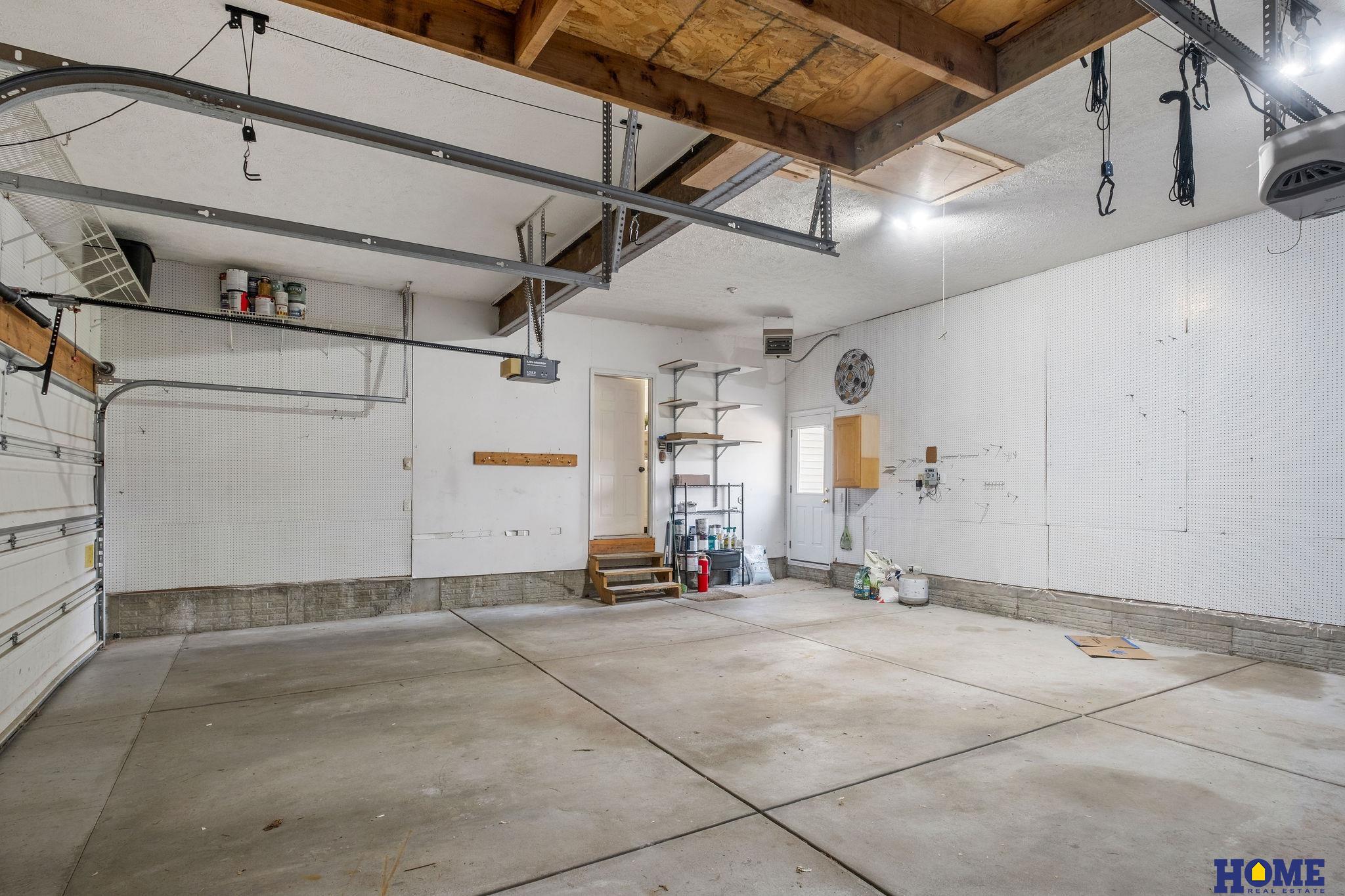 143 W Lombard Drive