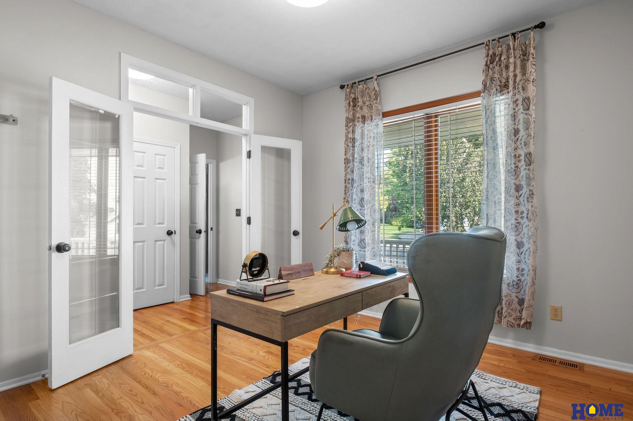 143 W Lombard Drive