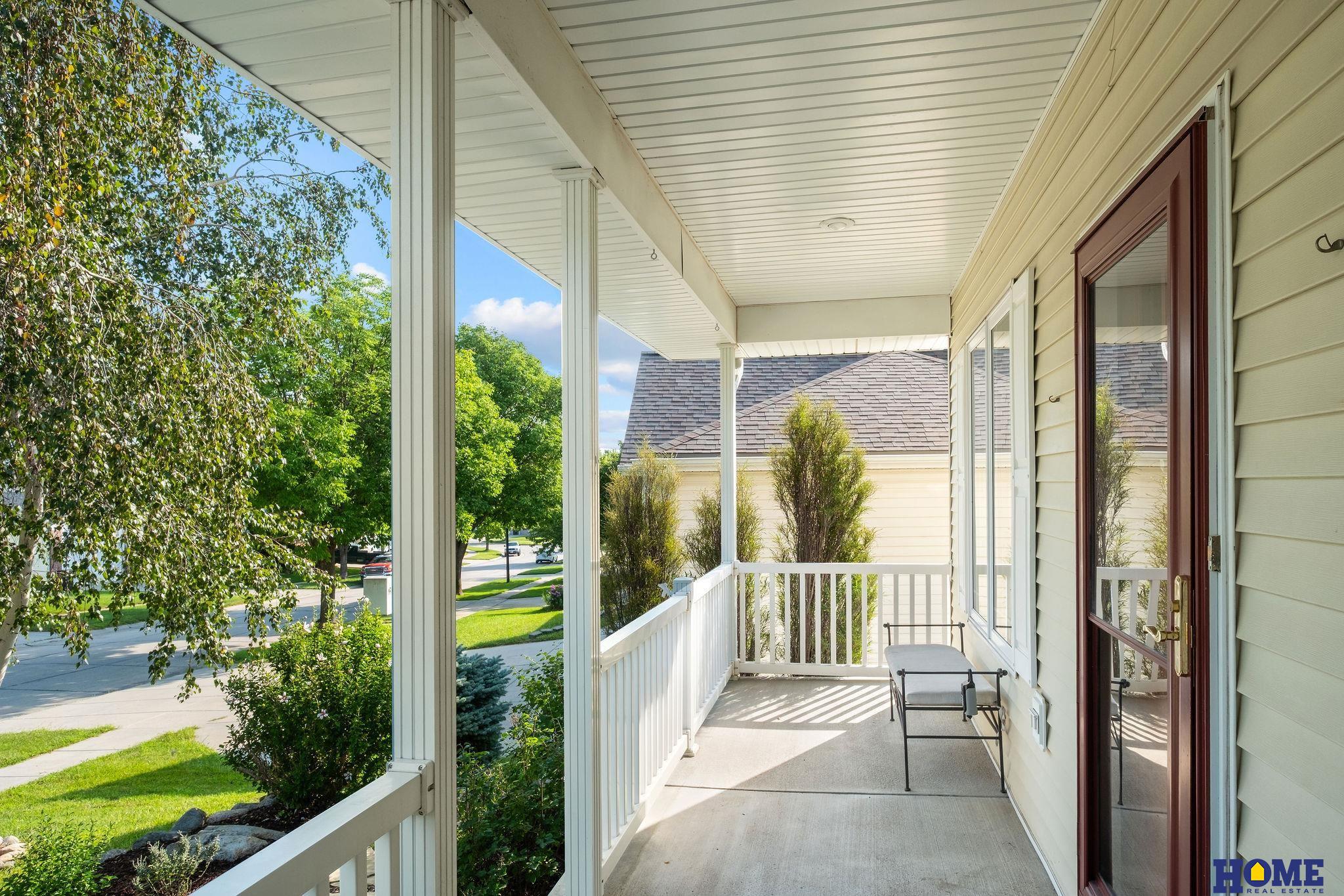 143 W Lombard Drive