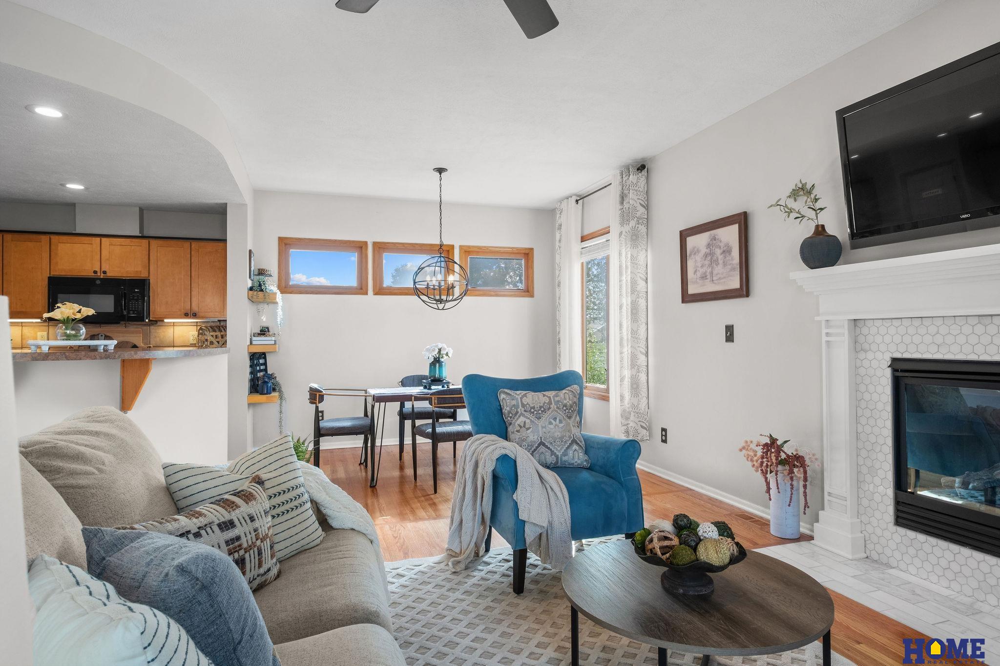 143 W Lombard Drive