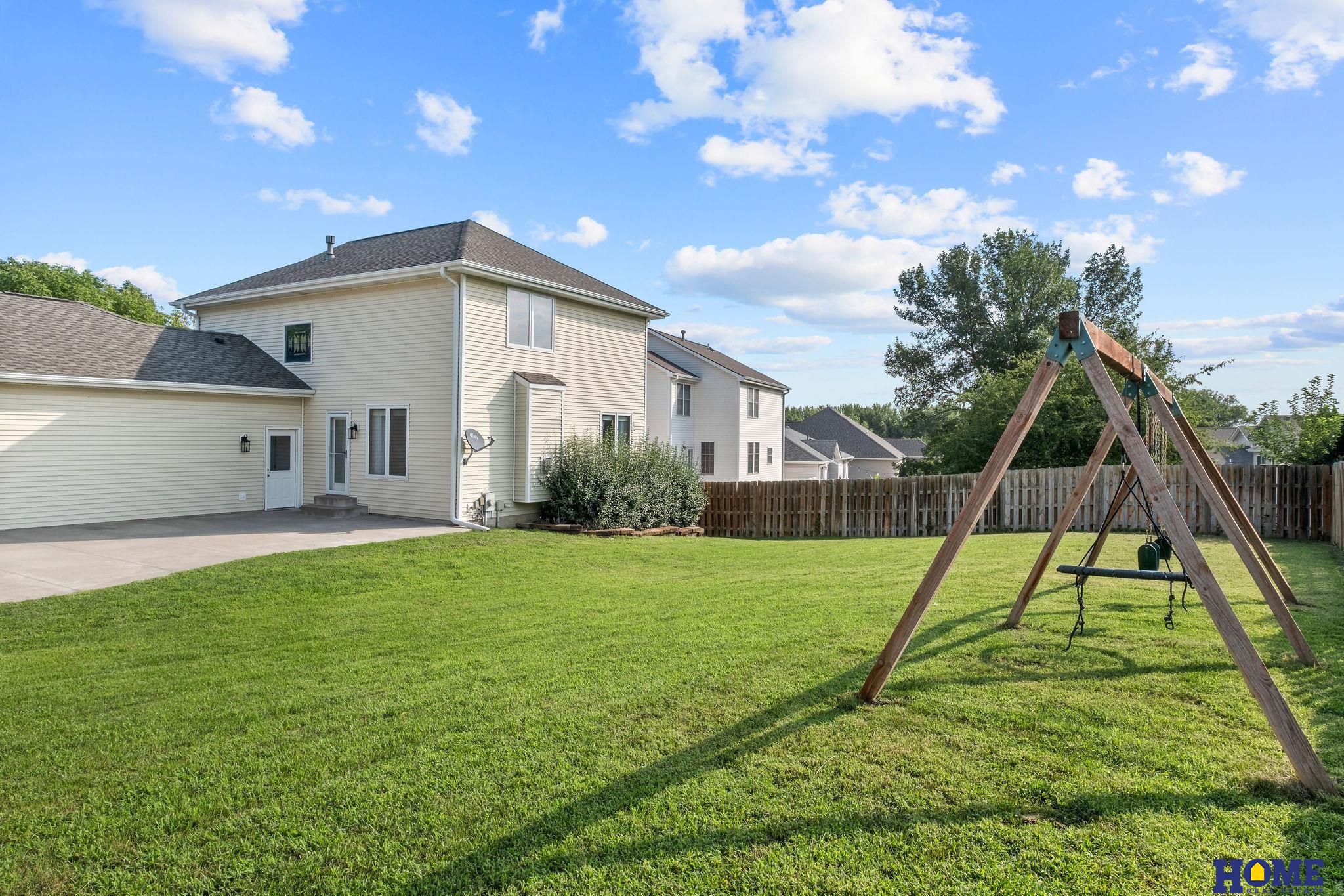 143 W Lombard Drive