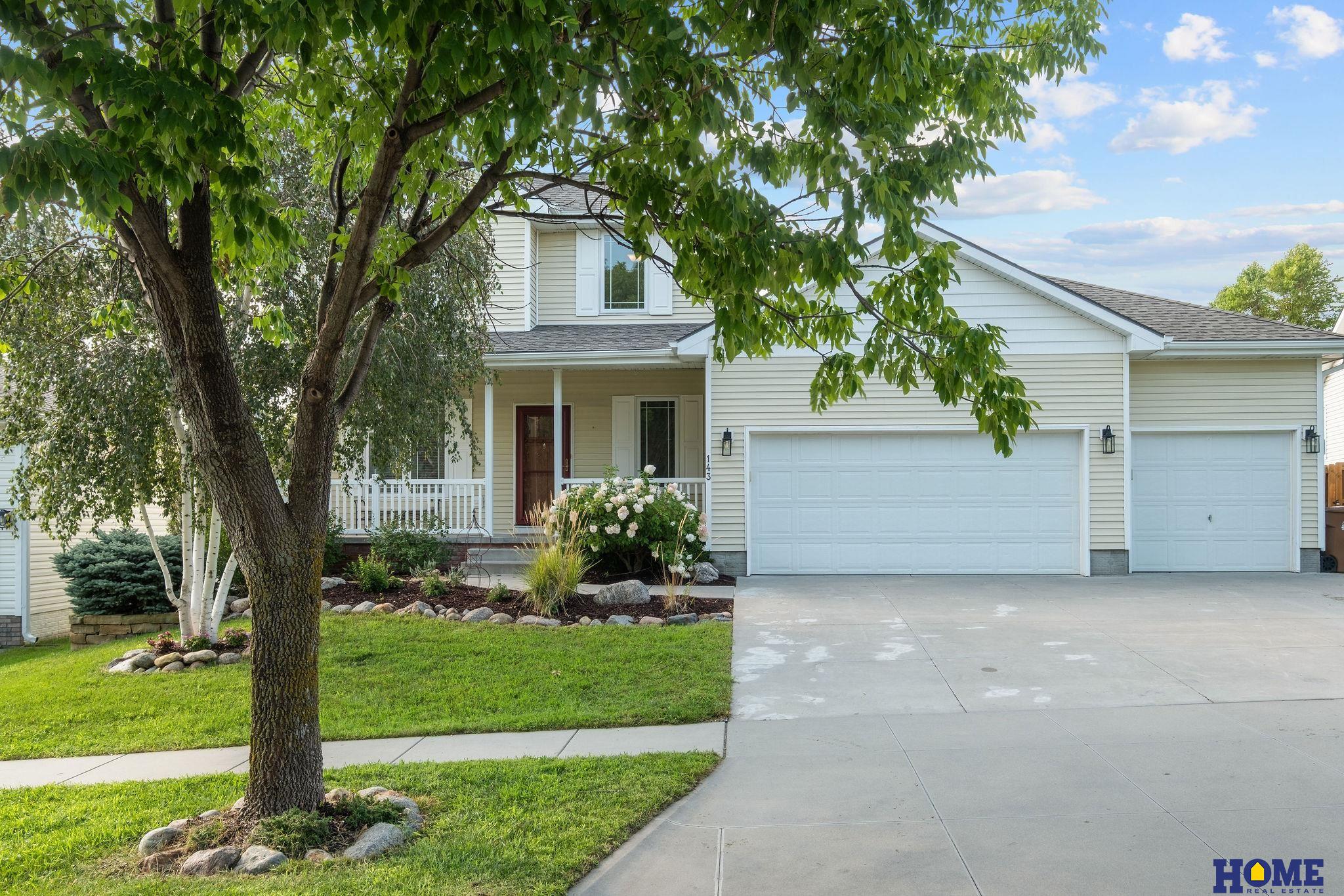 143 W Lombard Drive