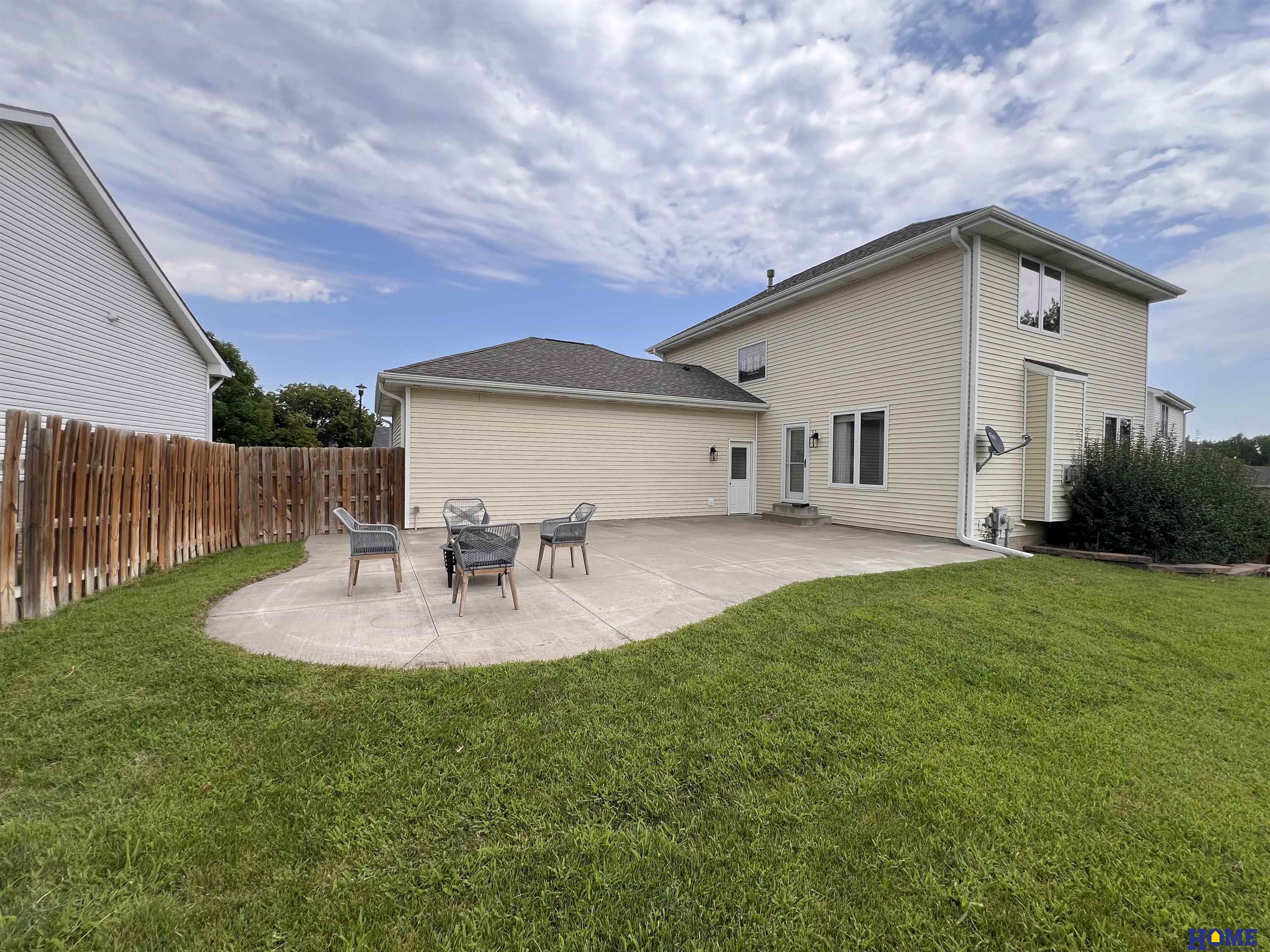 143 W Lombard Drive