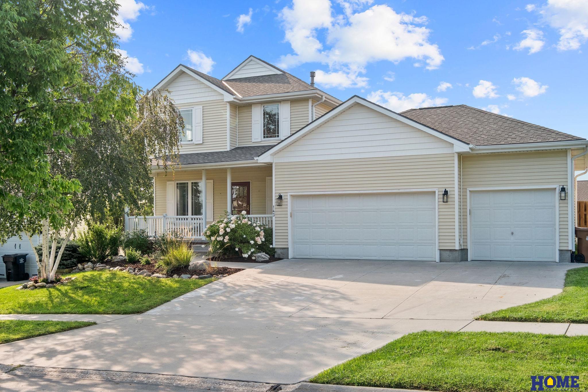143 W Lombard Drive