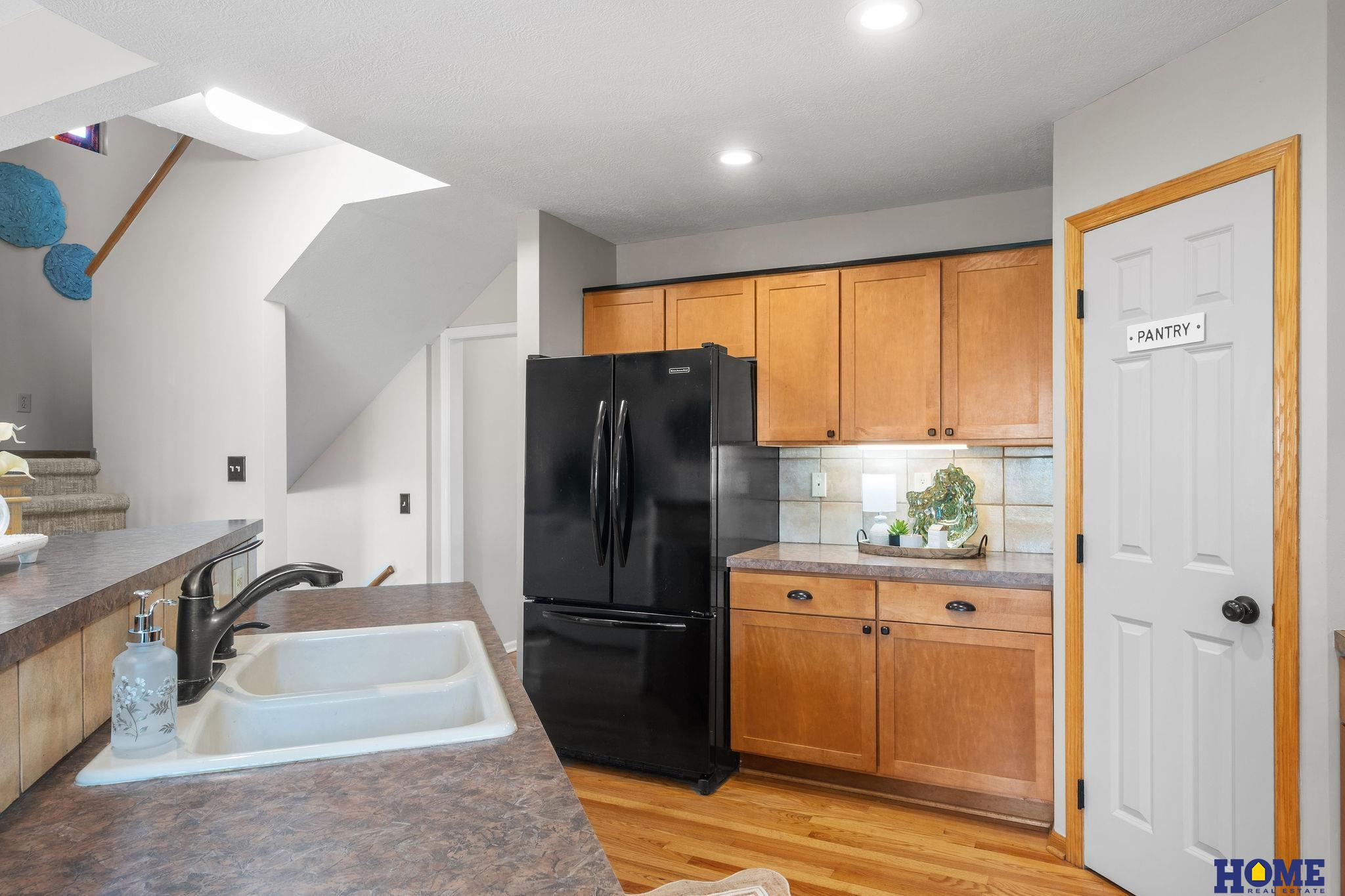 143 W Lombard Drive