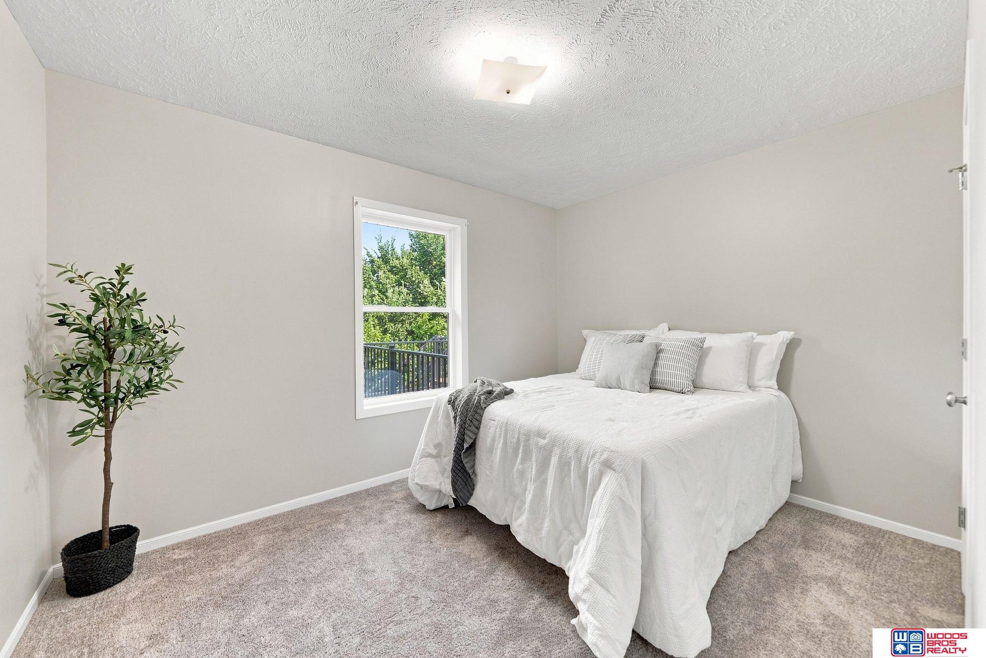 2729 NW Columbine Drive