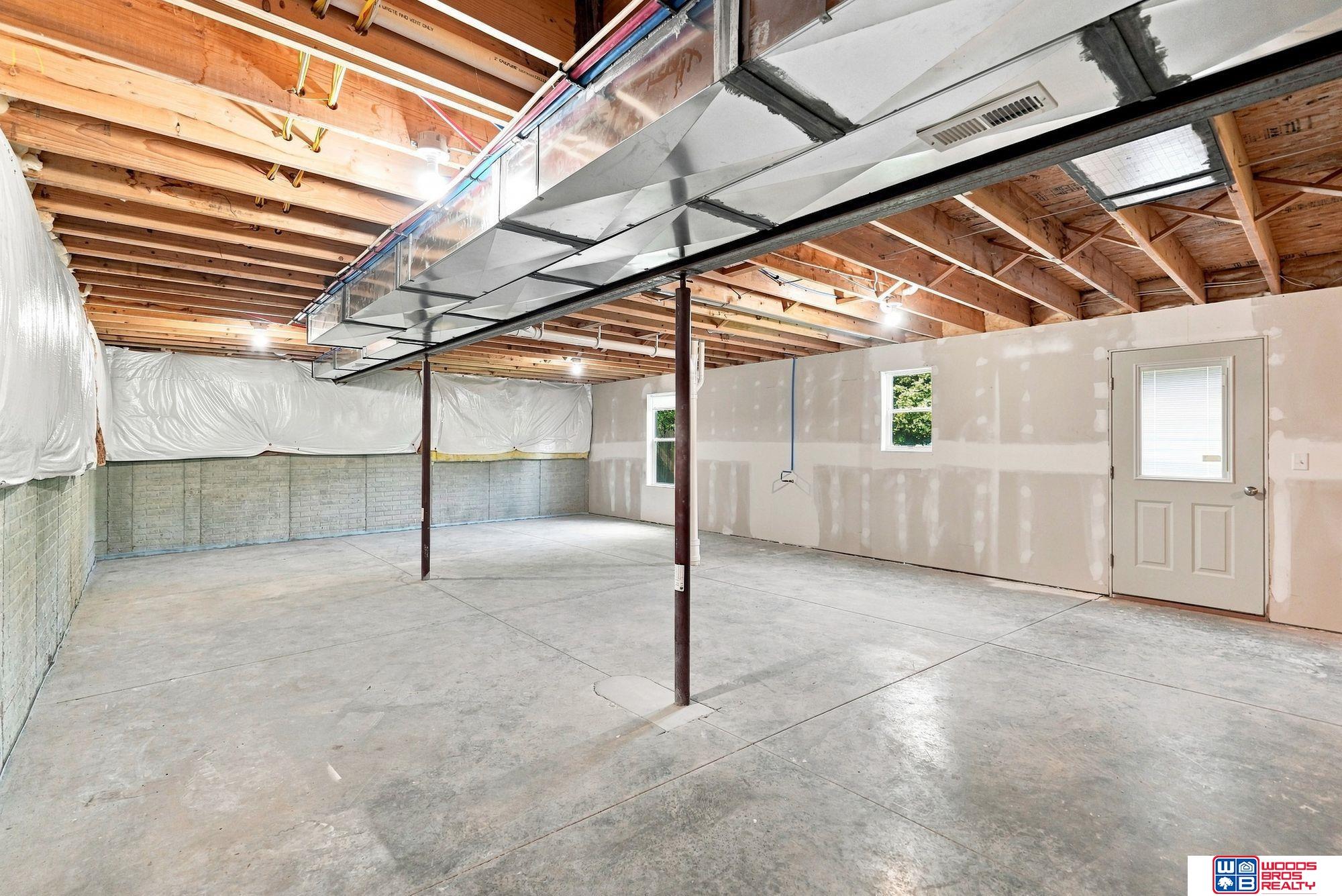 2729 NW Columbine Drive