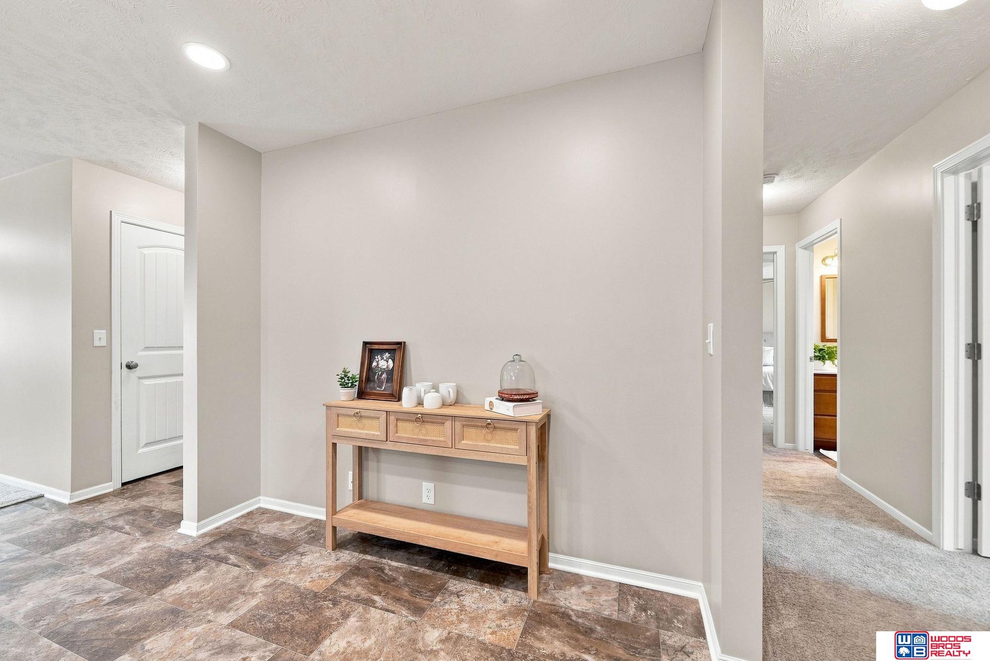 2729 NW Columbine Drive