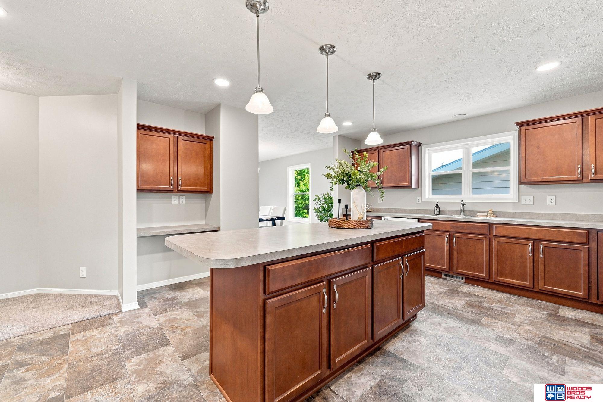 2729 NW Columbine Drive