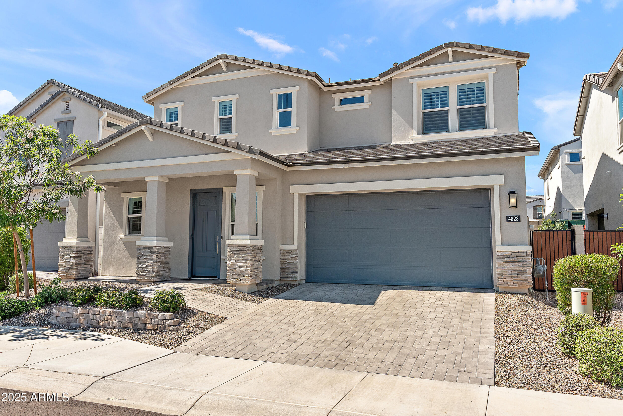 4828 E MURIEL Drive