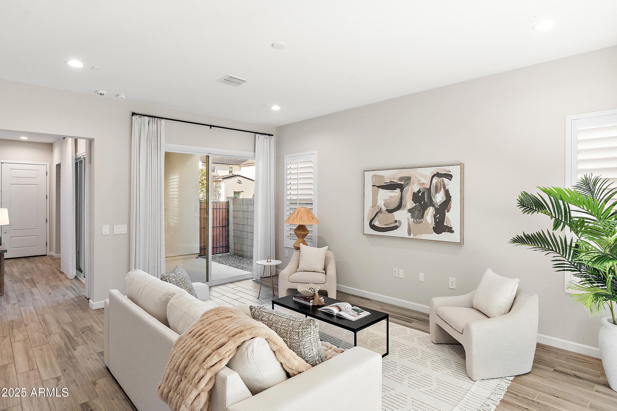 4828 E MURIEL Drive