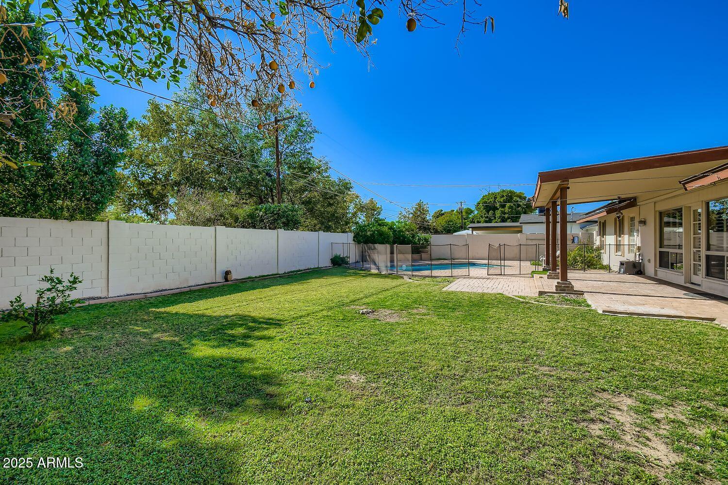 201 W DIANA Avenue