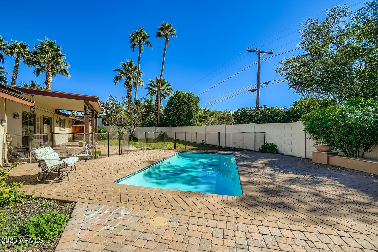201 W DIANA Avenue
