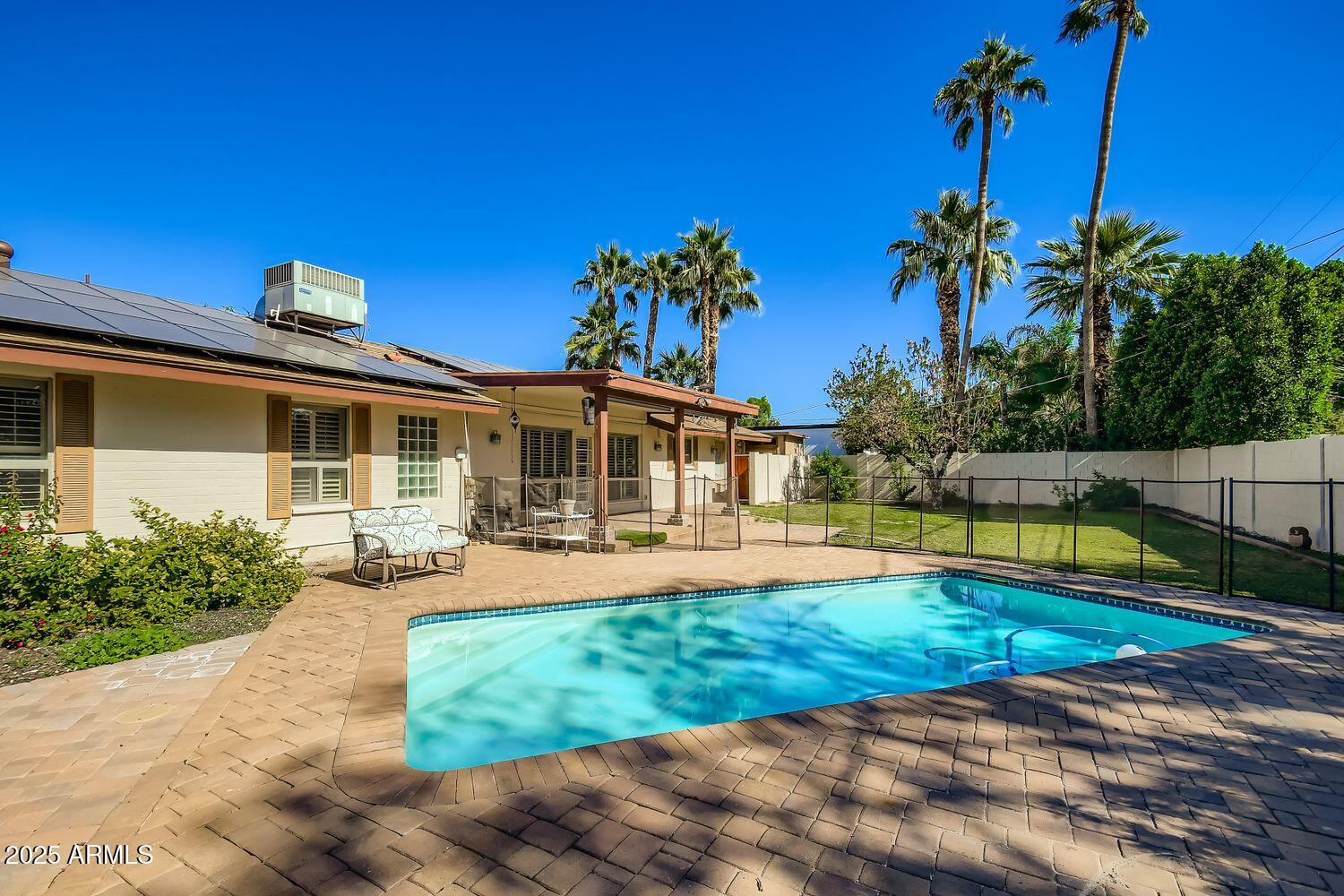 201 W DIANA Avenue