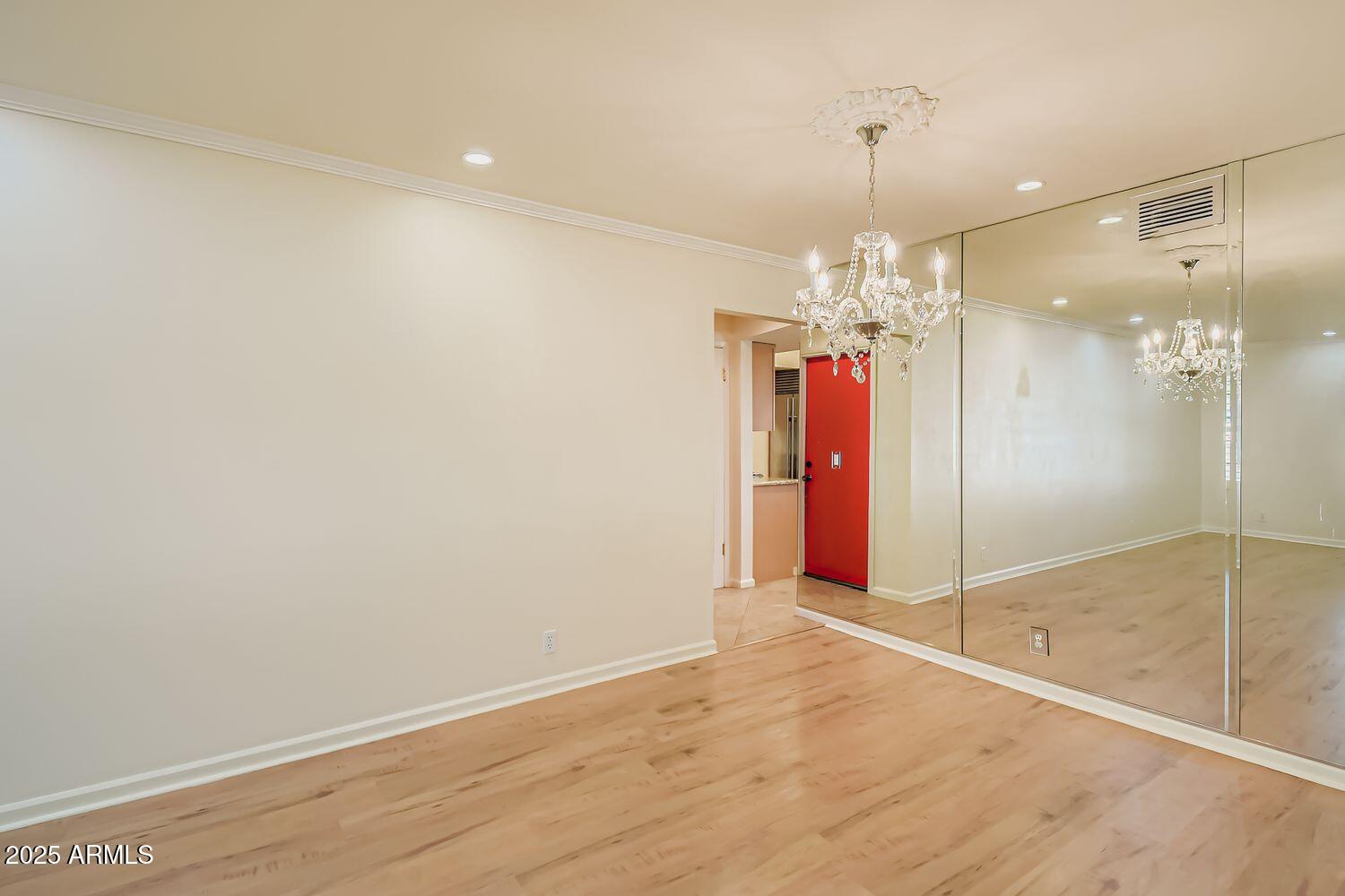 201 W DIANA Avenue