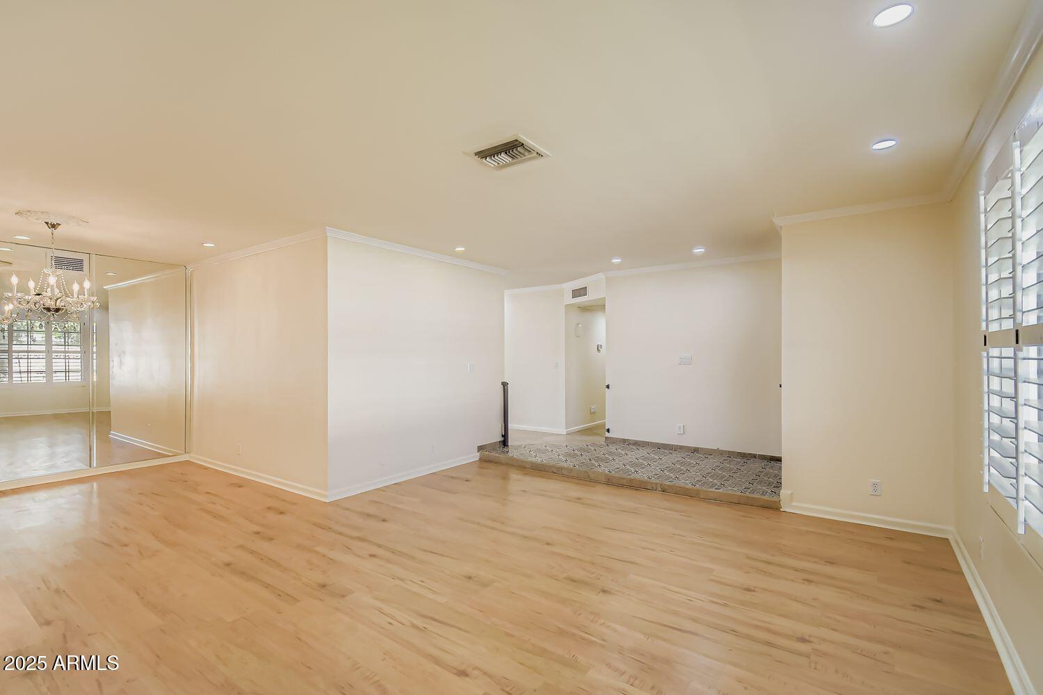 201 W DIANA Avenue