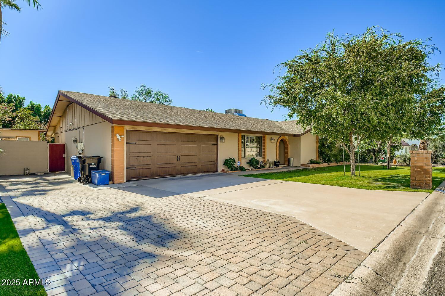 201 W DIANA Avenue