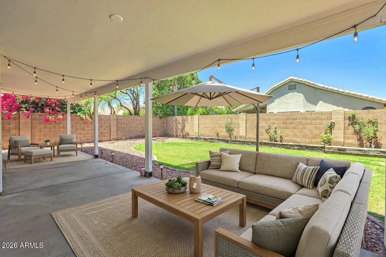 3126 E Captain Dreyfus Avenue