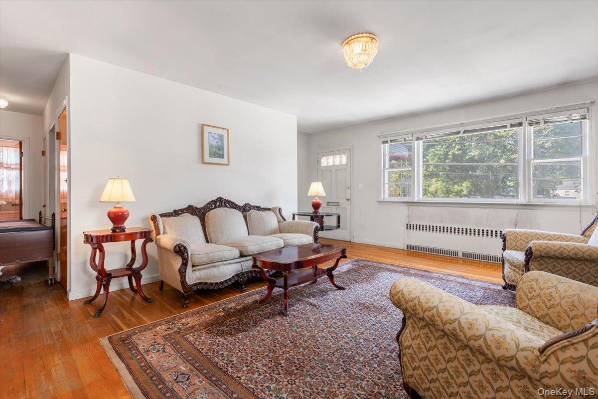 96 Rossiter Avenue