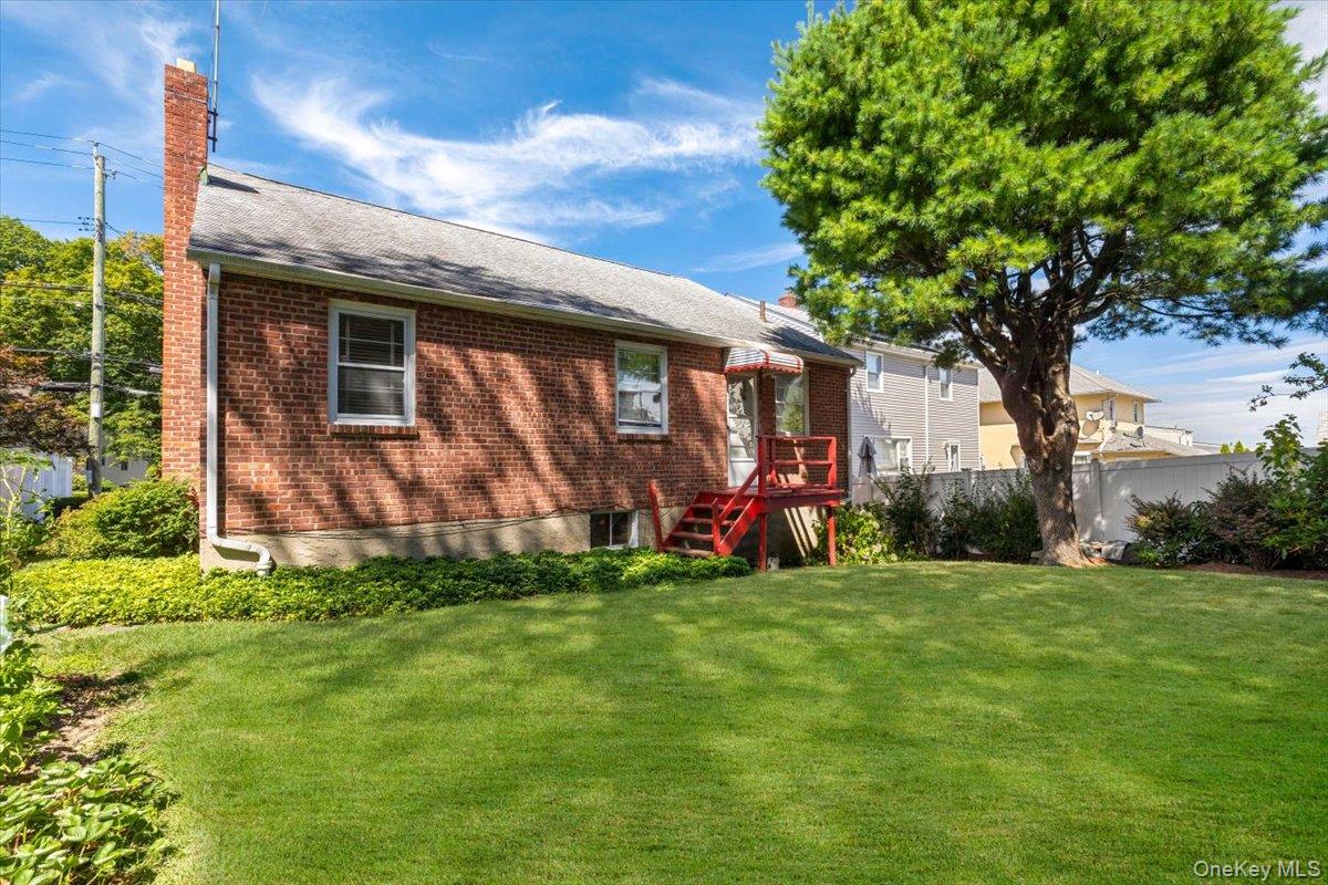 96 Rossiter Avenue