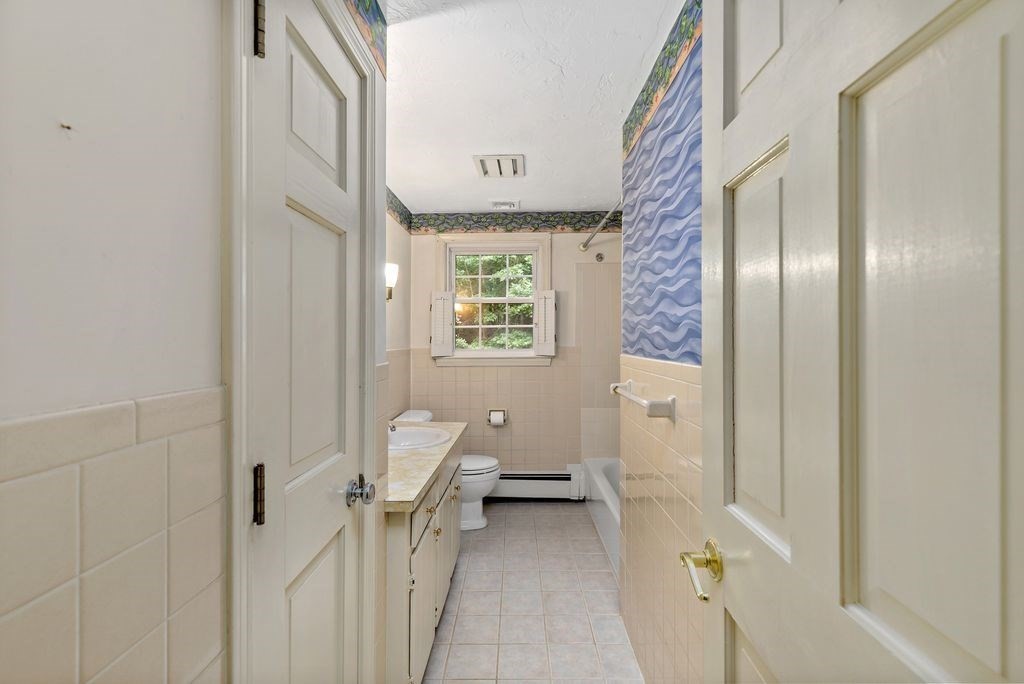 17 Lascala Ave