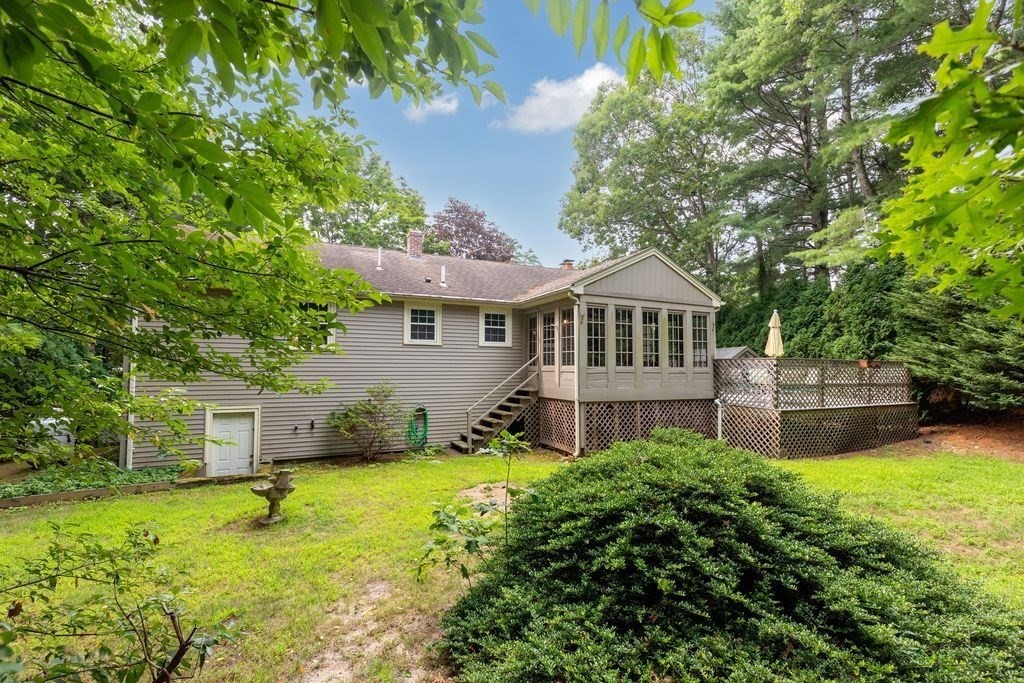 17 Lascala Ave