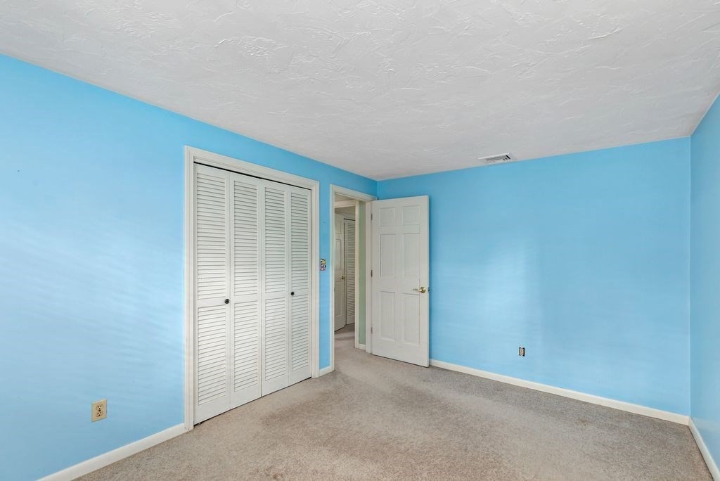 17 Lascala Ave