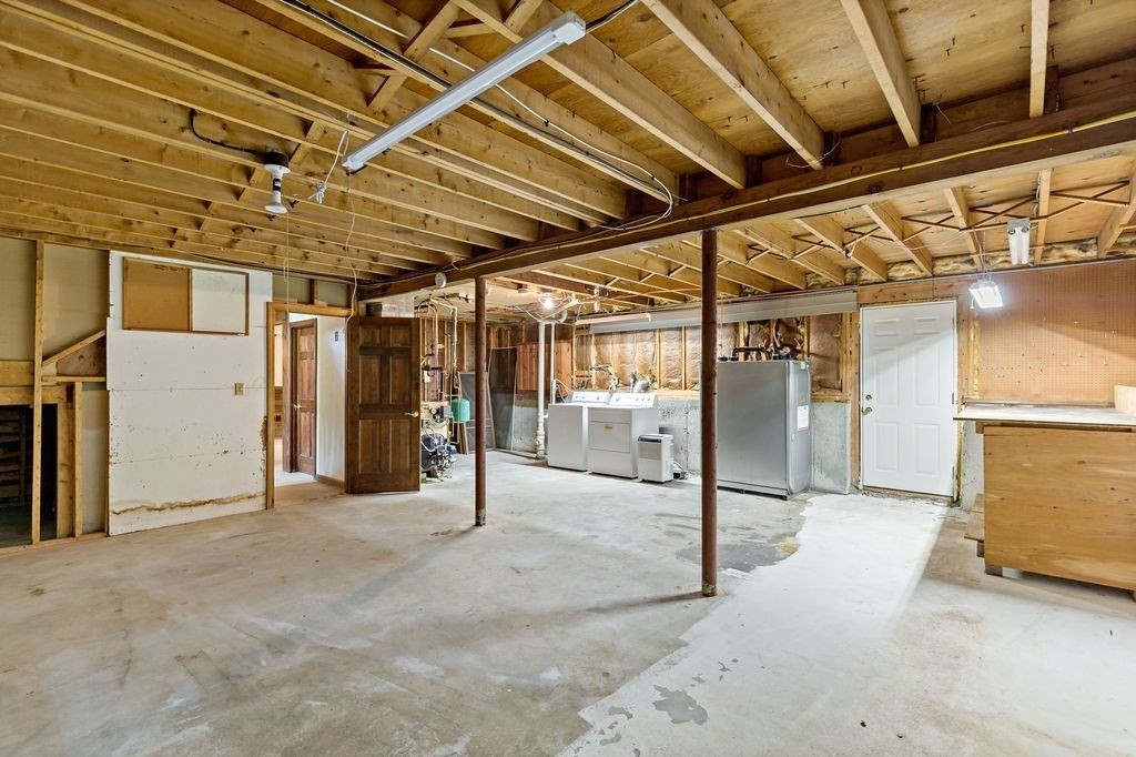 17 Lascala Ave